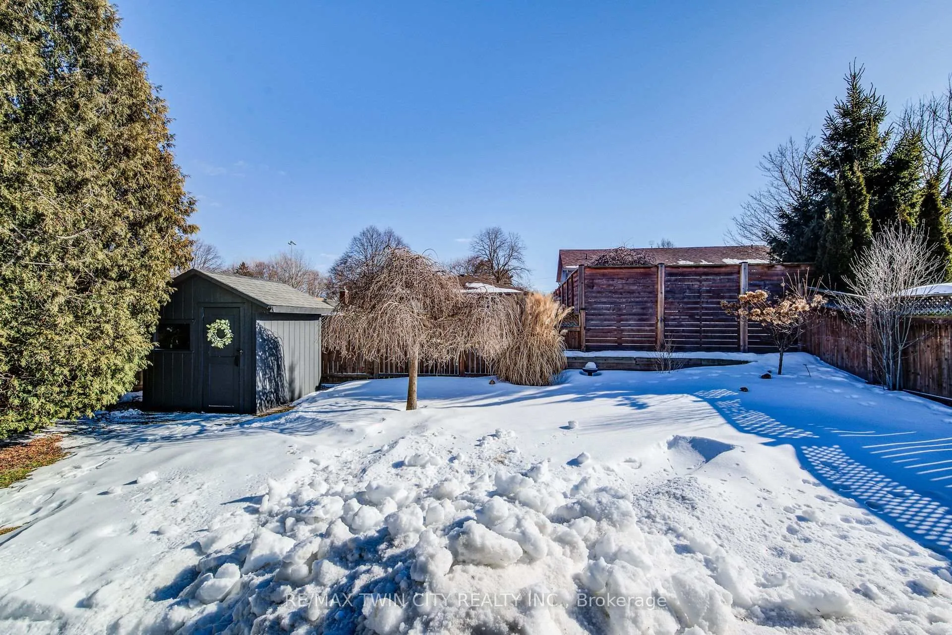 Photo 41 of 18 Duncairn Avenue, Kitchener — HOMEH