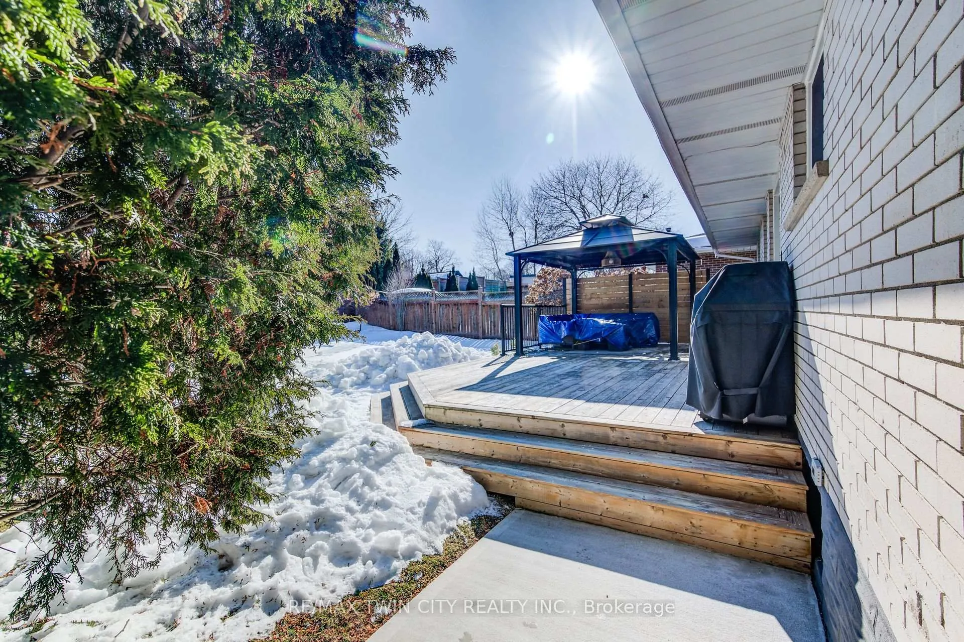 Photo 46 of 18 Duncairn Avenue, Kitchener — HOMEH