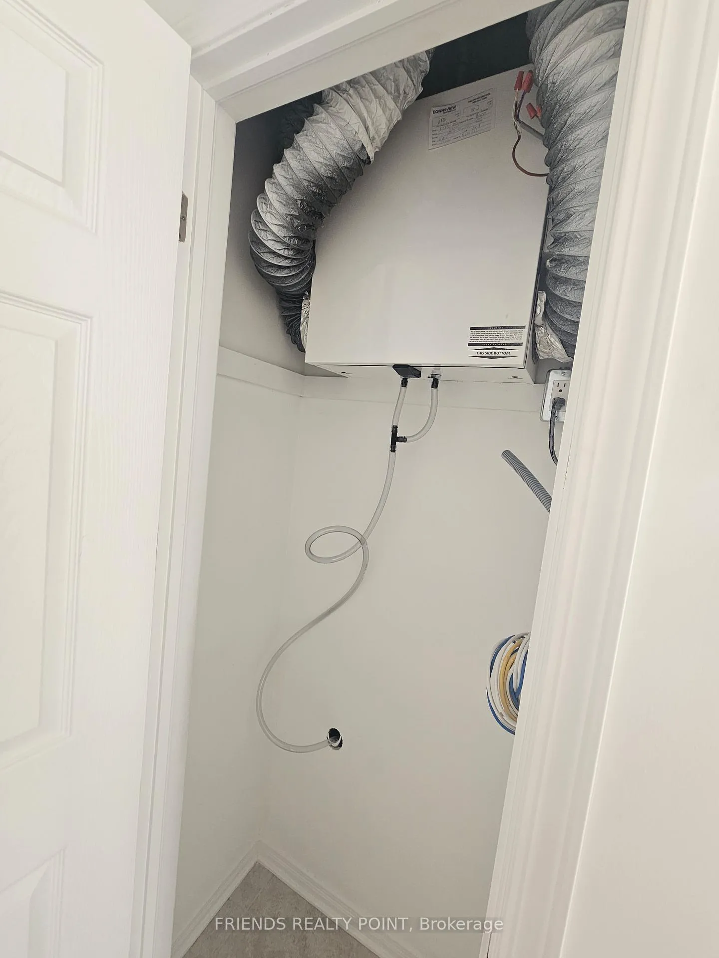 Photo 10 of Unit 1, 4320 Ebenezer Road, Brampton, Bram East — HOMEH