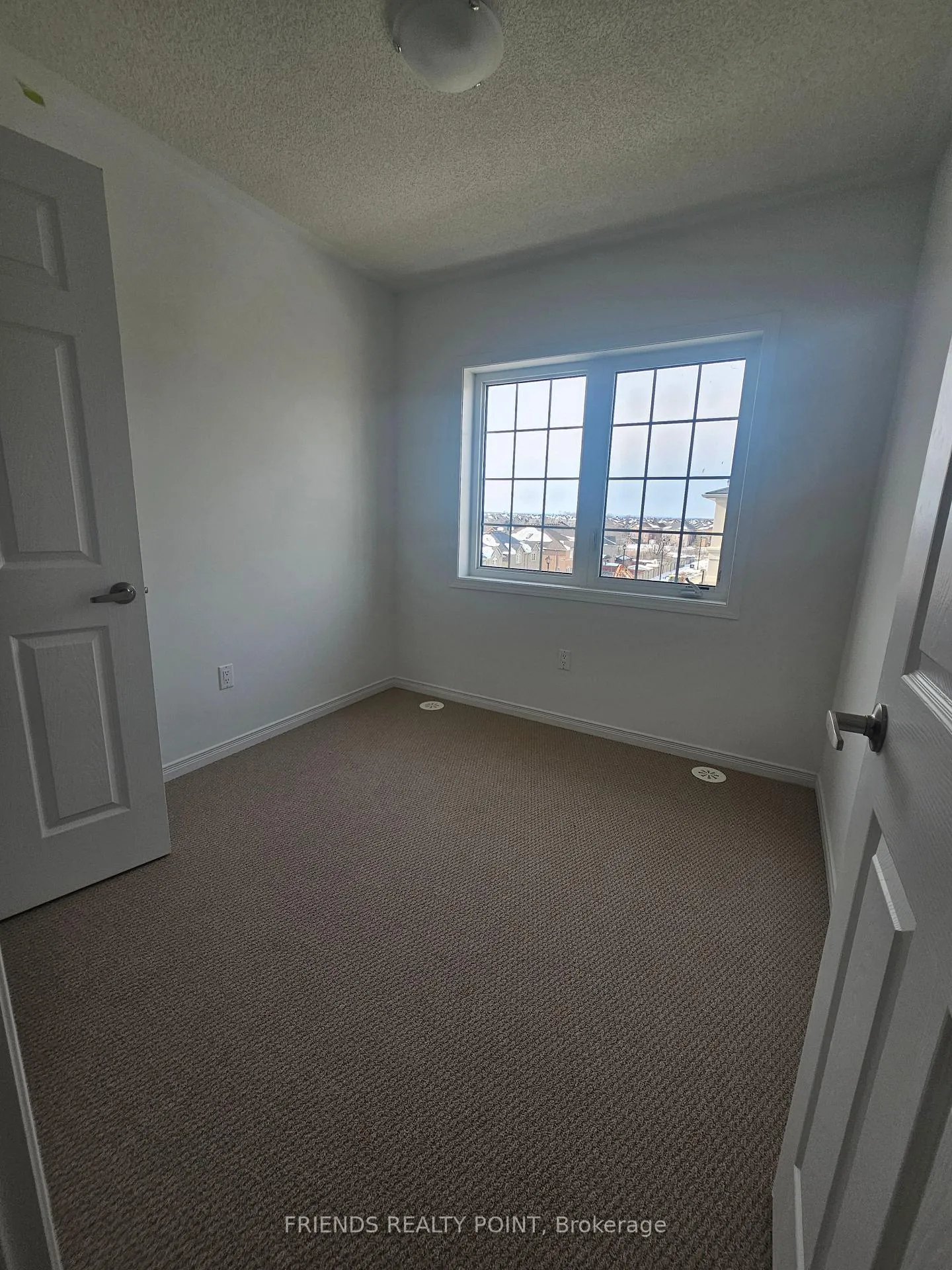 Photo 12 of Unit 1, 4320 Ebenezer Road, Brampton, Bram East — HOMEH