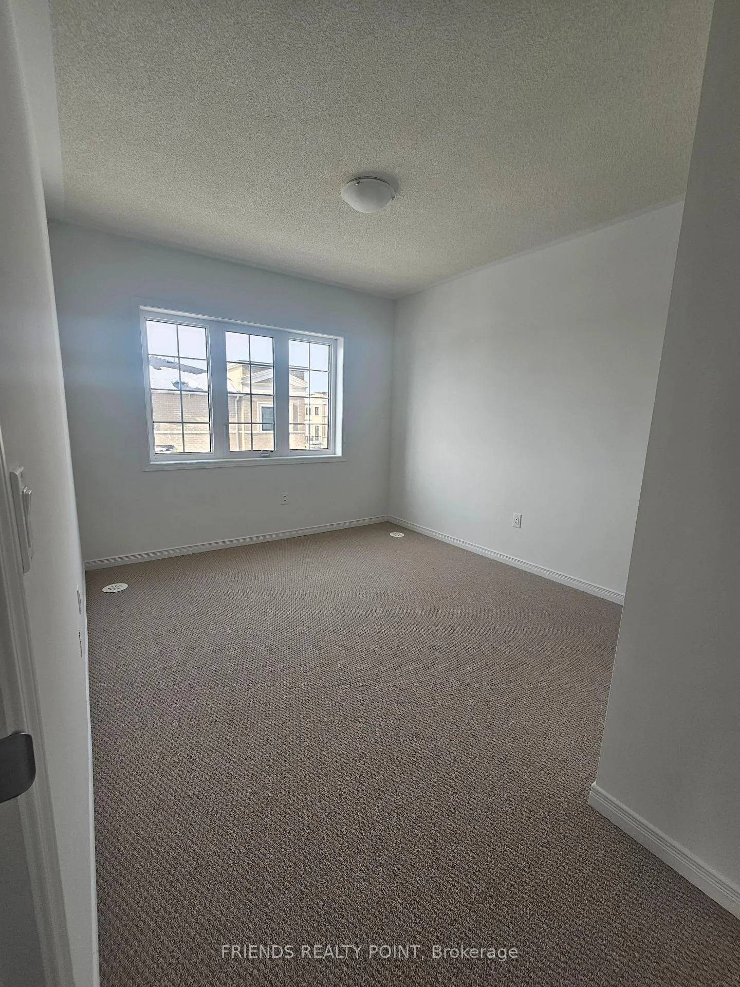 Photo 13 of Unit 1, 4320 Ebenezer Road, Brampton, Bram East — HOMEH