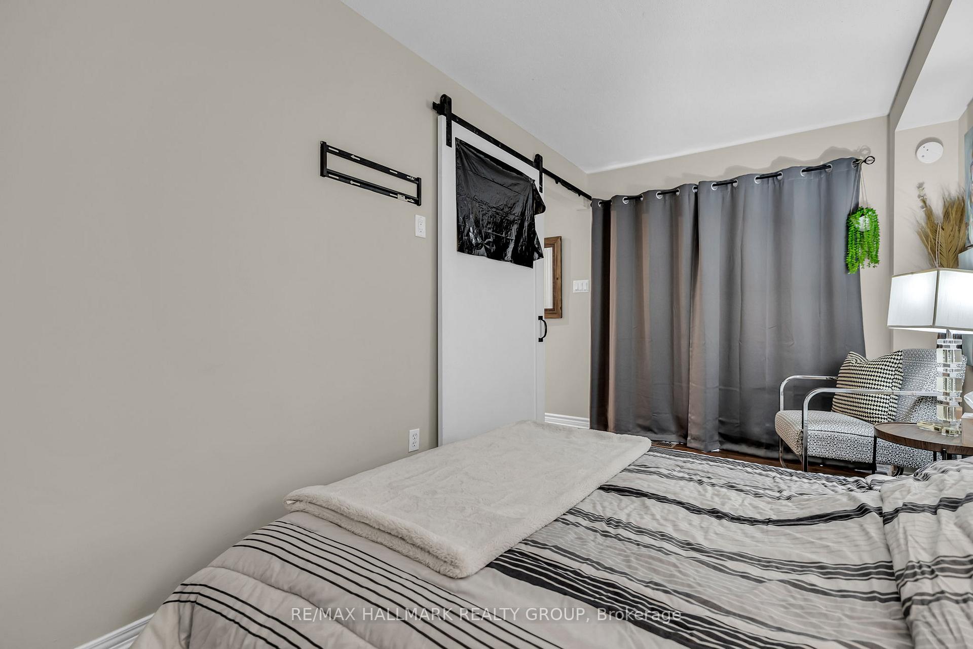 Photo 8 of 231 Bolton Street, Ottawa, Lower Town/Byward Market — HOMEH