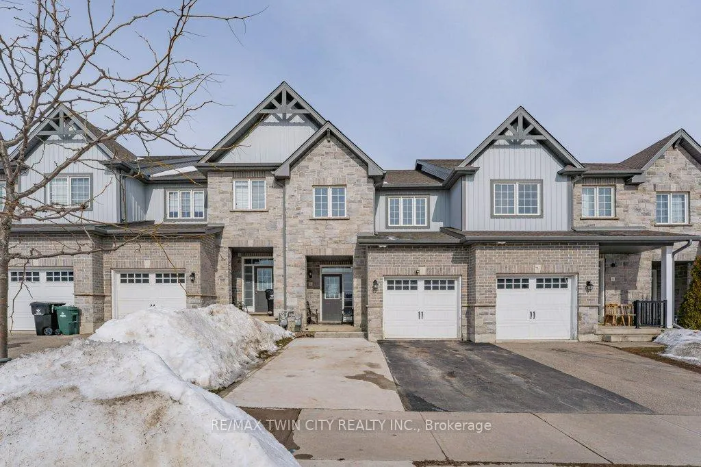 Photo 4 of 8 Renfrew Street, Kitchener — HOMEH