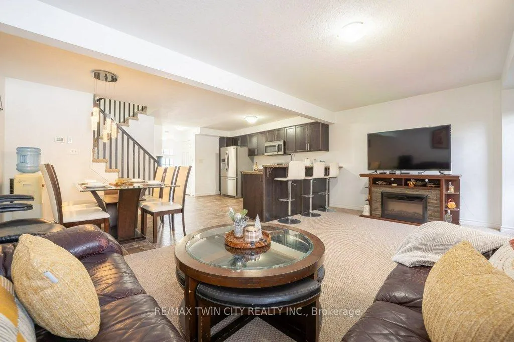 Photo 18 of 8 Renfrew Street, Kitchener — HOMEH