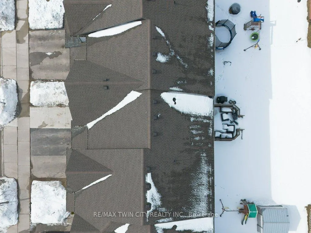 Photo 39 of 8 Renfrew Street, Kitchener — HOMEH
