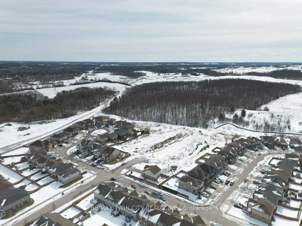 Photo 42 of 8 Renfrew Street, Kitchener — HOMEH