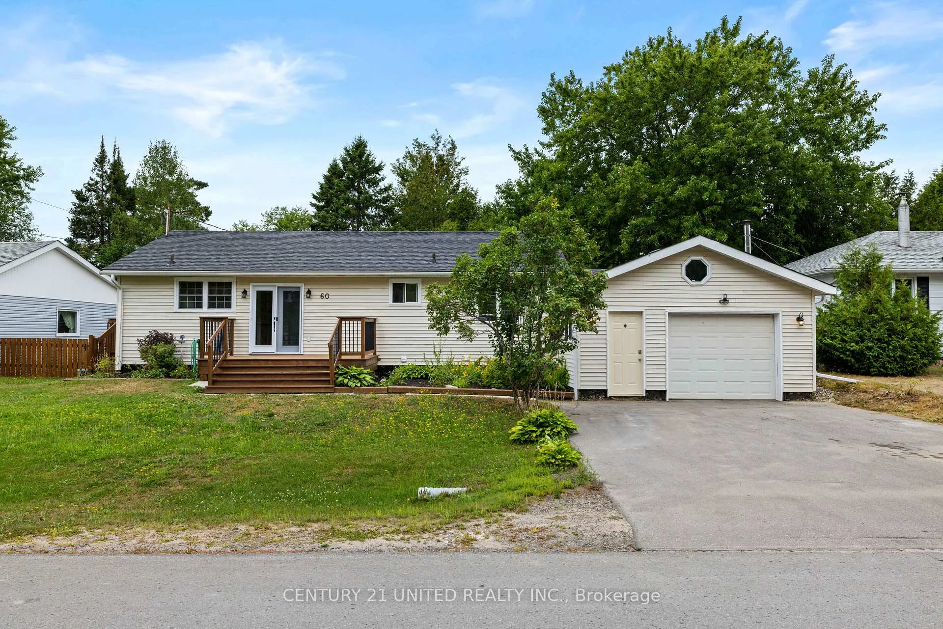Photo 3 of 60 Hemlock Street, Highlands East, Bicroft Ward — HOMEH