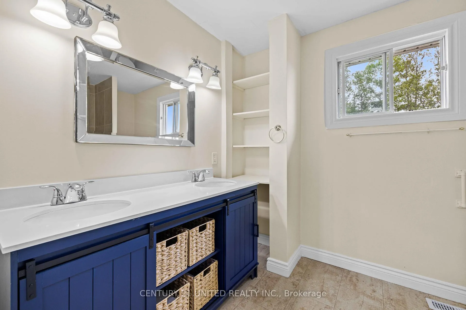 Photo 16 of 60 Hemlock Street, Highlands East, Bicroft Ward — HOMEH