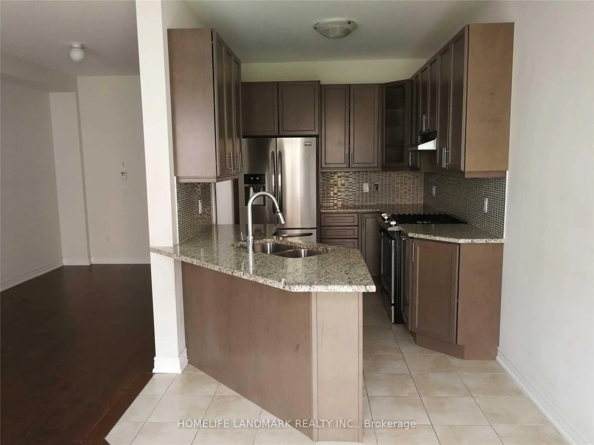 Photo 2 of 15 Durblee Avenue, Aurora, Rural Aurora — HOMEH