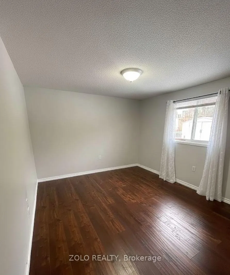 Photo 5 of 21 Columbia Road, Barrie, Holly — HOMEH