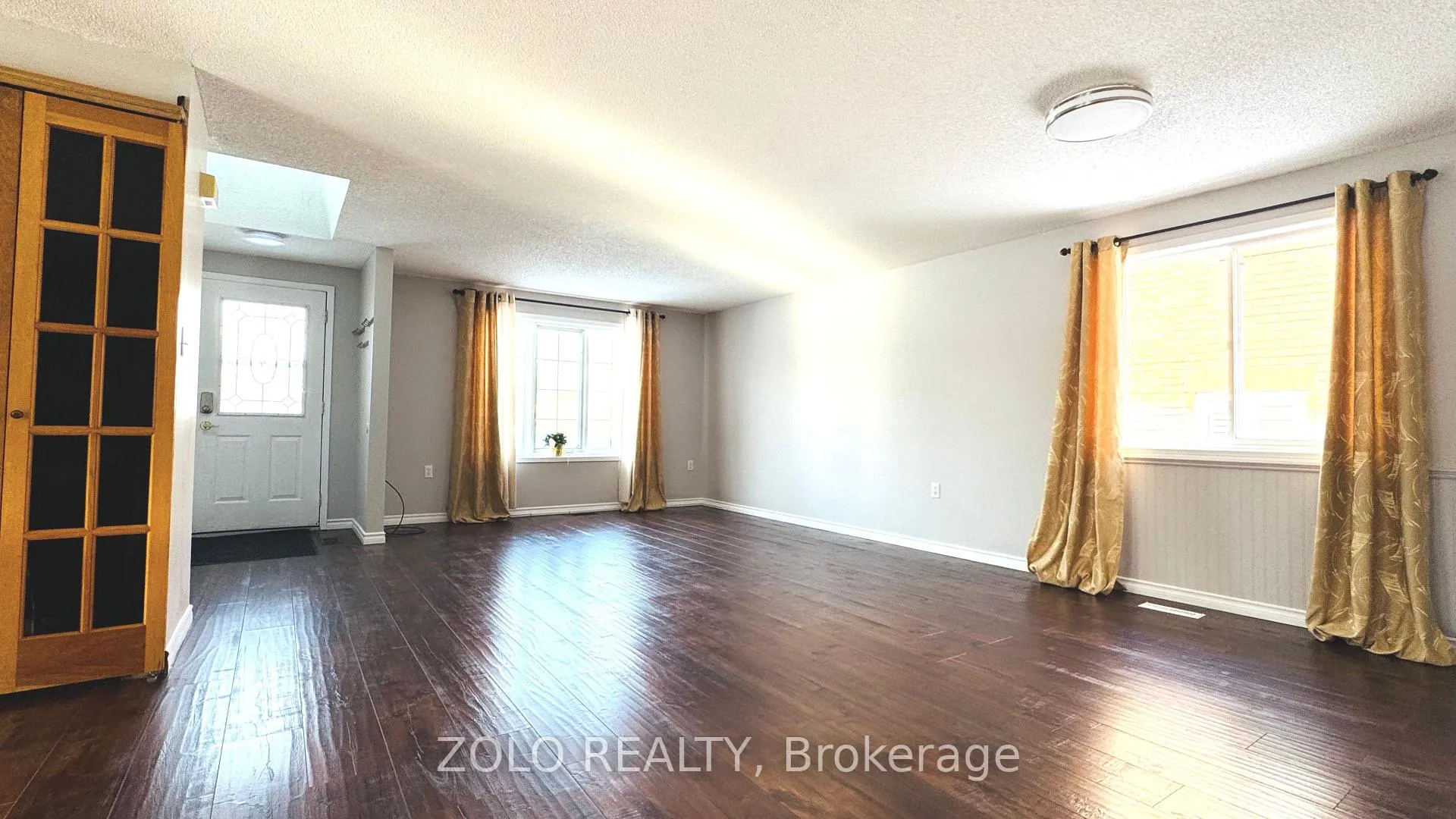 Photo 9 of 21 Columbia Road, Barrie, Holly — HOMEH