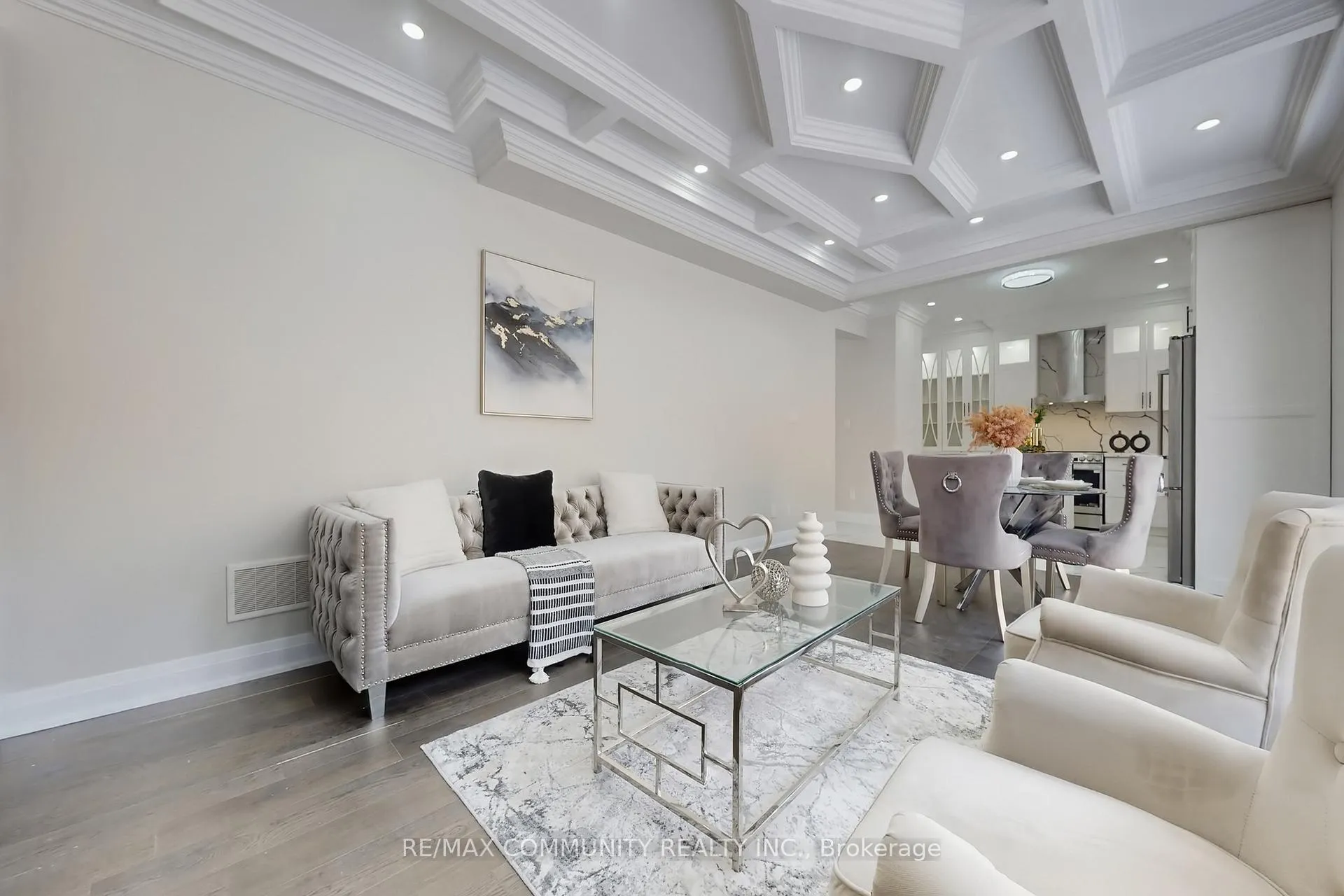 Photo 9 of Unit 7, 1741 Fairport Road, Pickering, Dunbarton — HOMEH