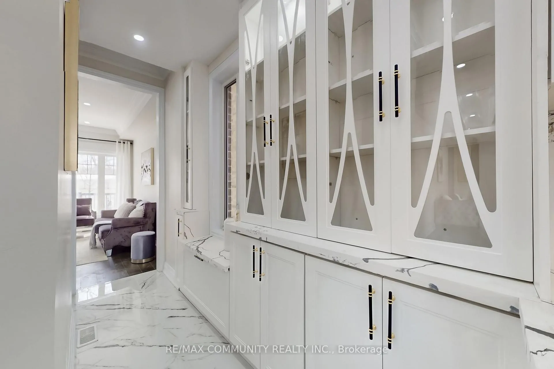 Photo 16 of Unit 7, 1741 Fairport Road, Pickering, Dunbarton — HOMEH