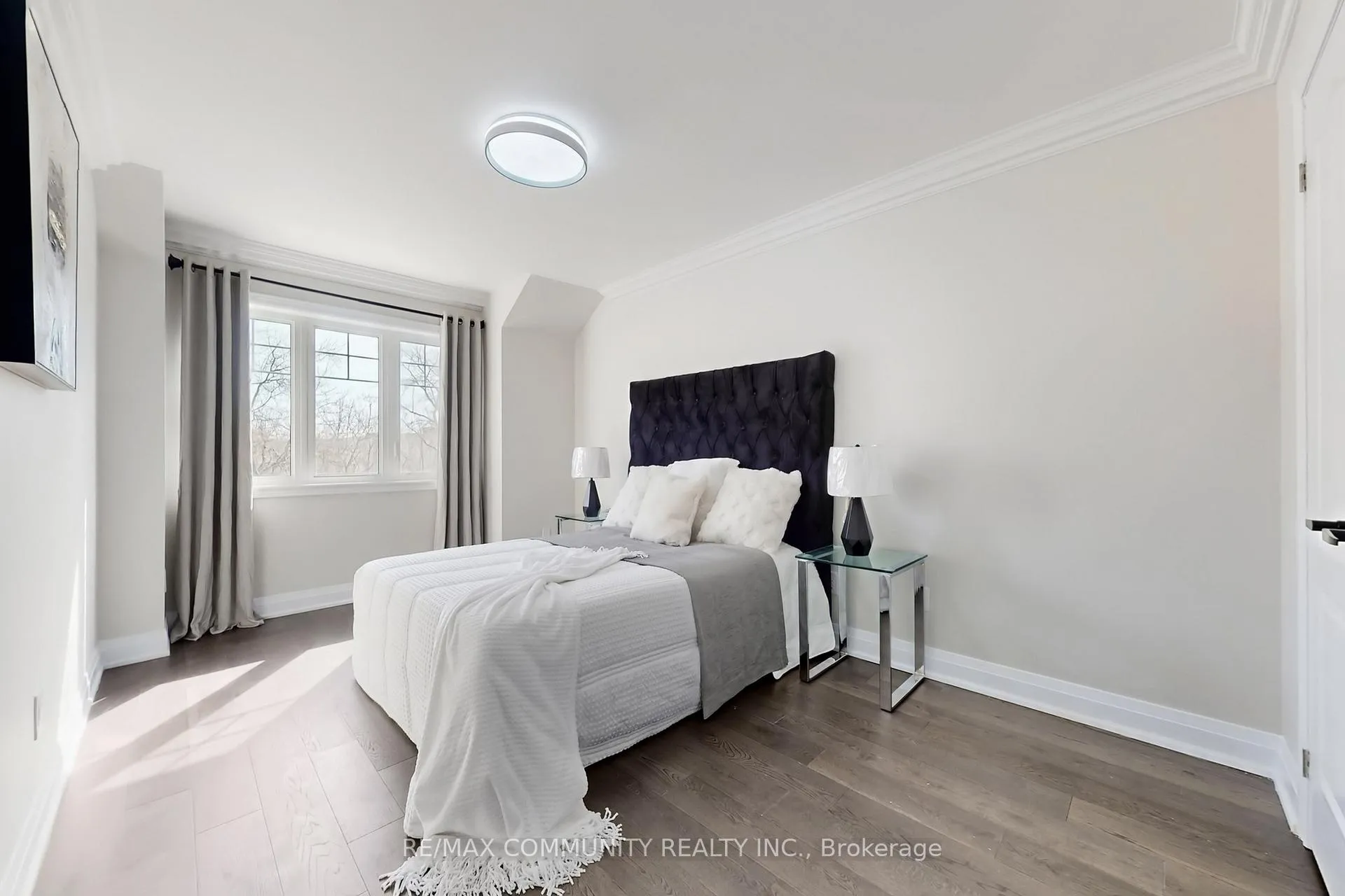 Photo 25 of Unit 7, 1741 Fairport Road, Pickering, Dunbarton — HOMEH