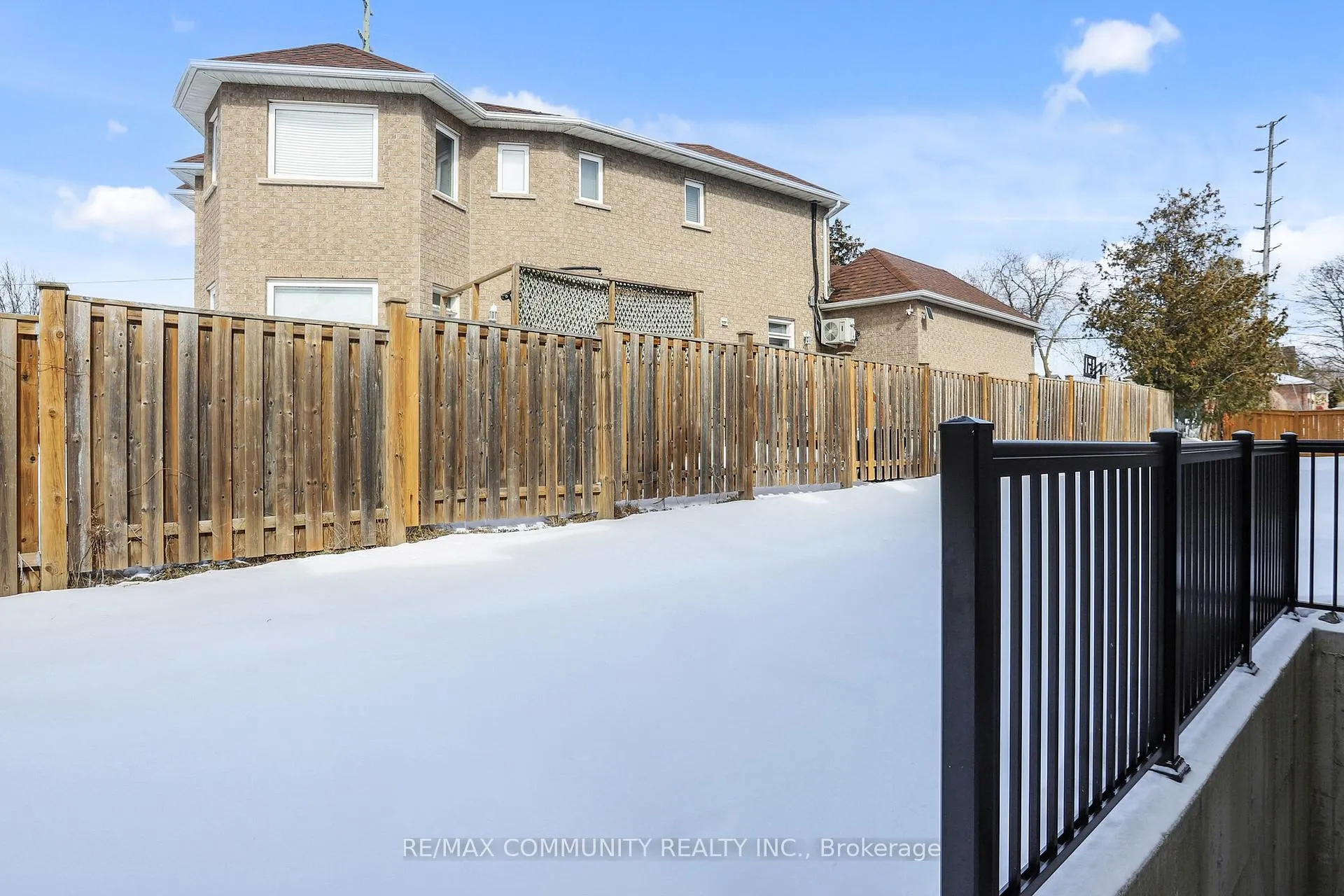 Photo 44 of Unit 7, 1741 Fairport Road, Pickering, Dunbarton — HOMEH