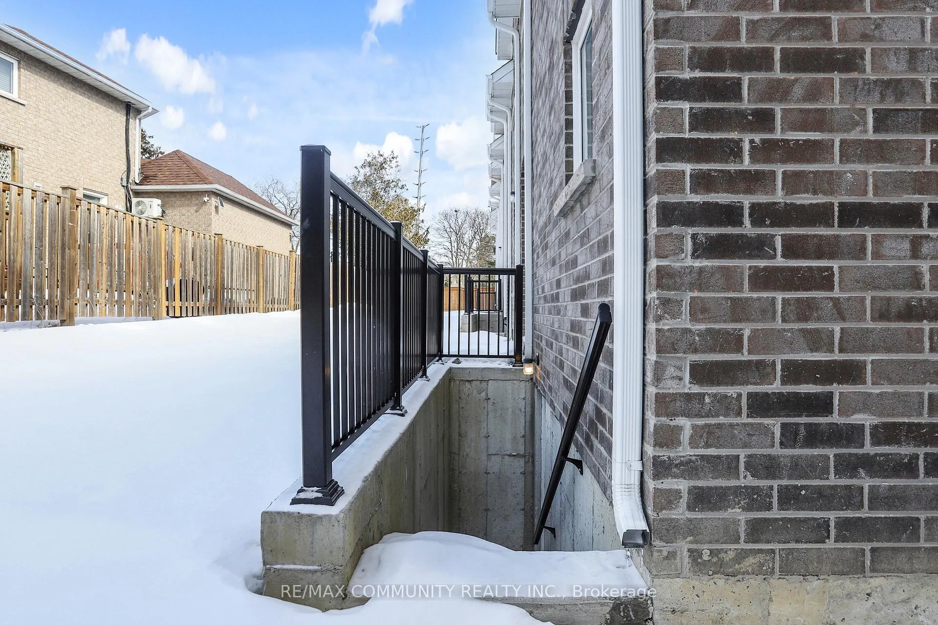 Photo 45 of Unit 7, 1741 Fairport Road, Pickering, Dunbarton — HOMEH