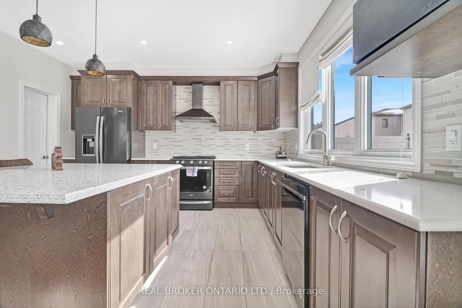Photo 12 of 642 Continental Avenue, Ottawa, Kanata - Emerald Meadows/Trailwest — HOMEH