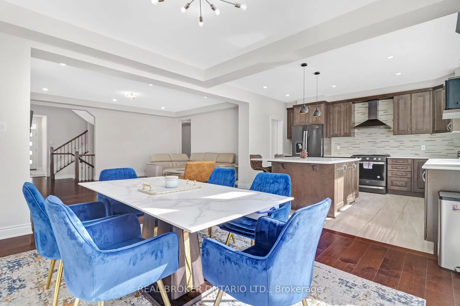 Photo 13 of 642 Continental Avenue, Ottawa, Kanata - Emerald Meadows/Trailwest — HOMEH