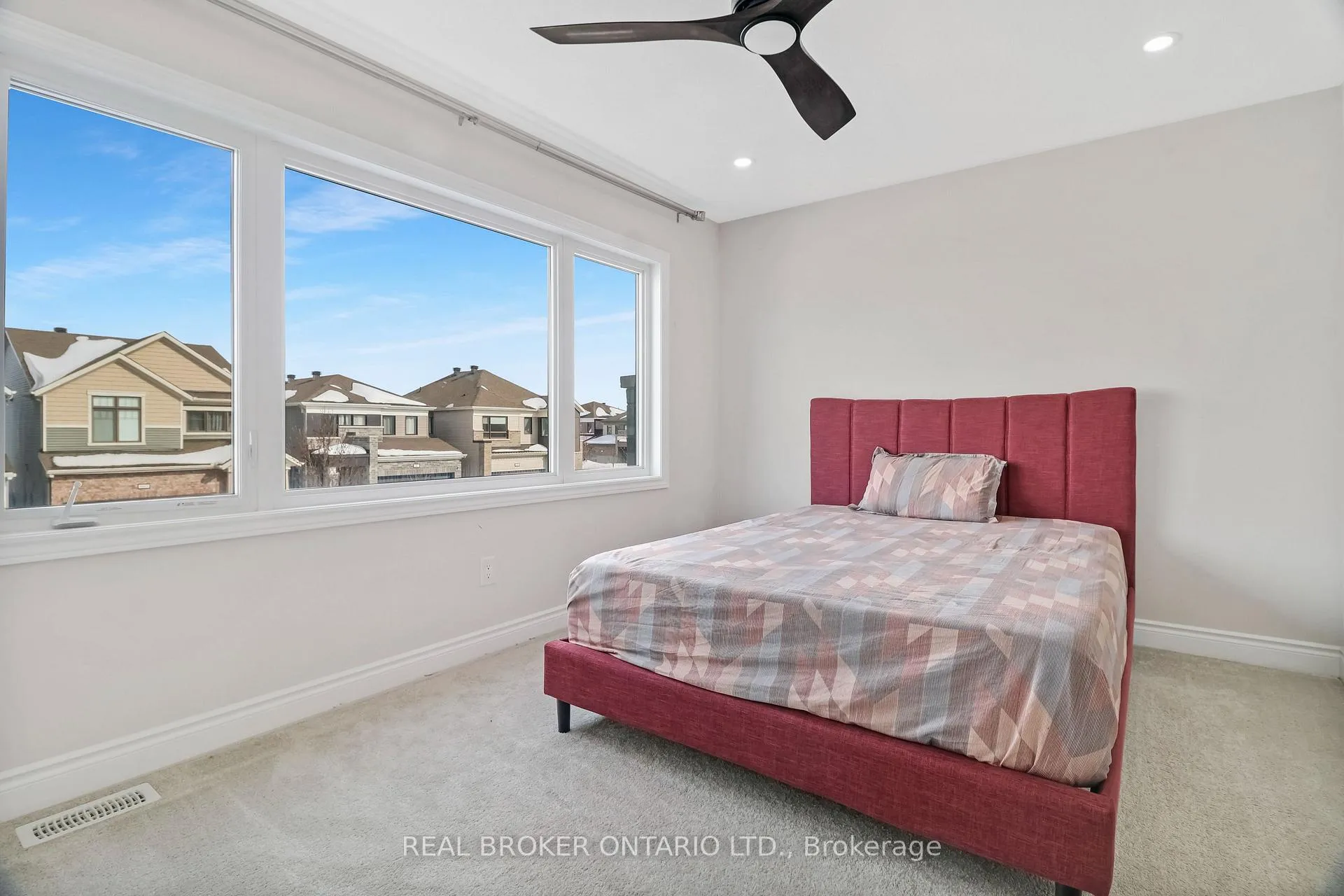 Photo 23 of 642 Continental Avenue, Ottawa, Kanata - Emerald Meadows/Trailwest — HOMEH
