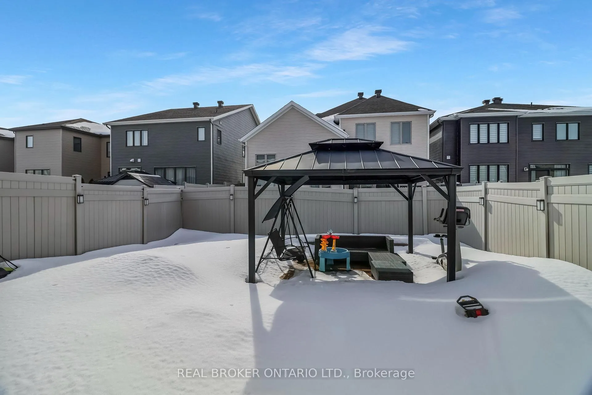 Photo 33 of 642 Continental Avenue, Ottawa, Kanata - Emerald Meadows/Trailwest — HOMEH