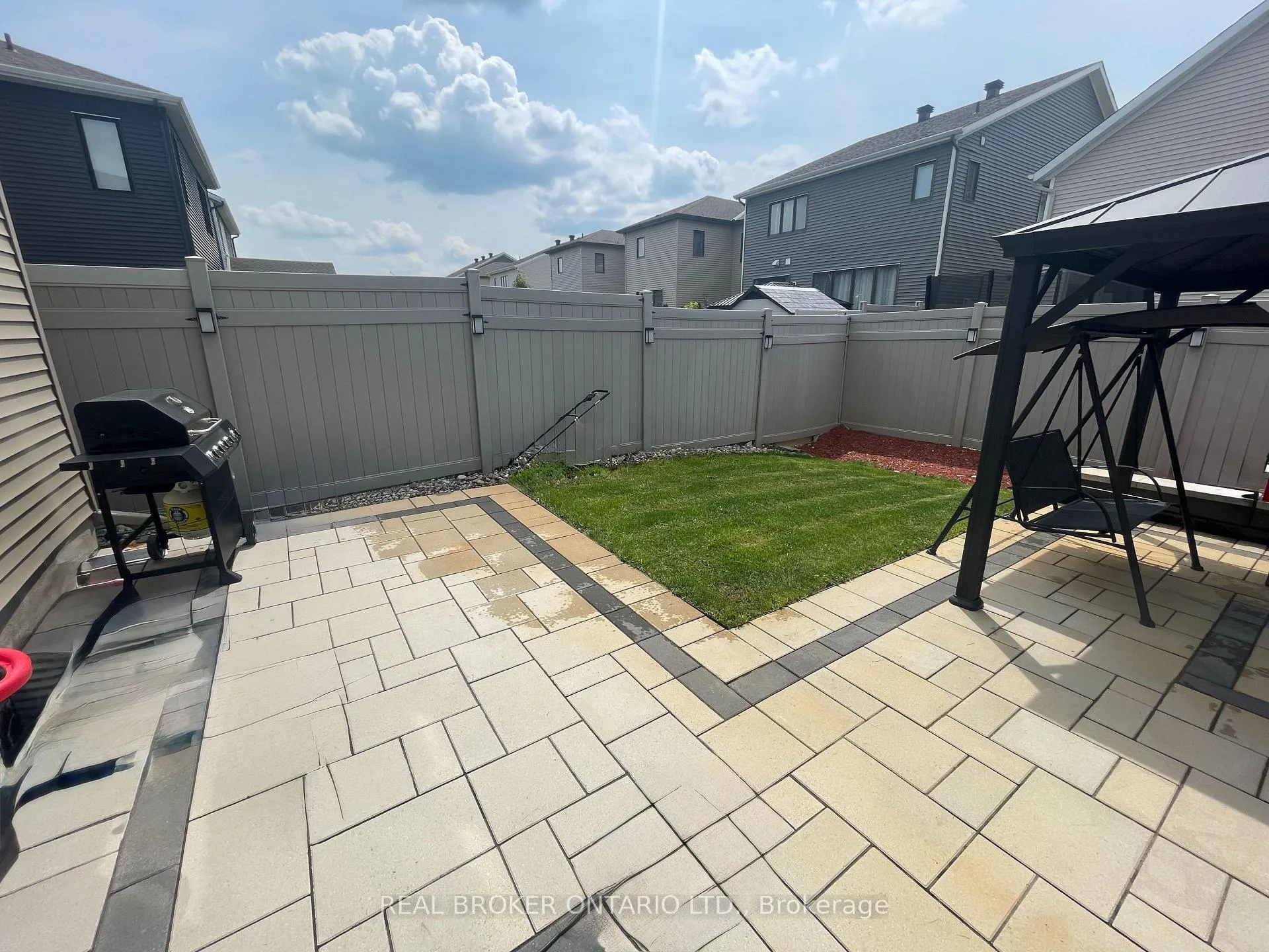 Photo 37 of 642 Continental Avenue, Ottawa, Kanata - Emerald Meadows/Trailwest — HOMEH