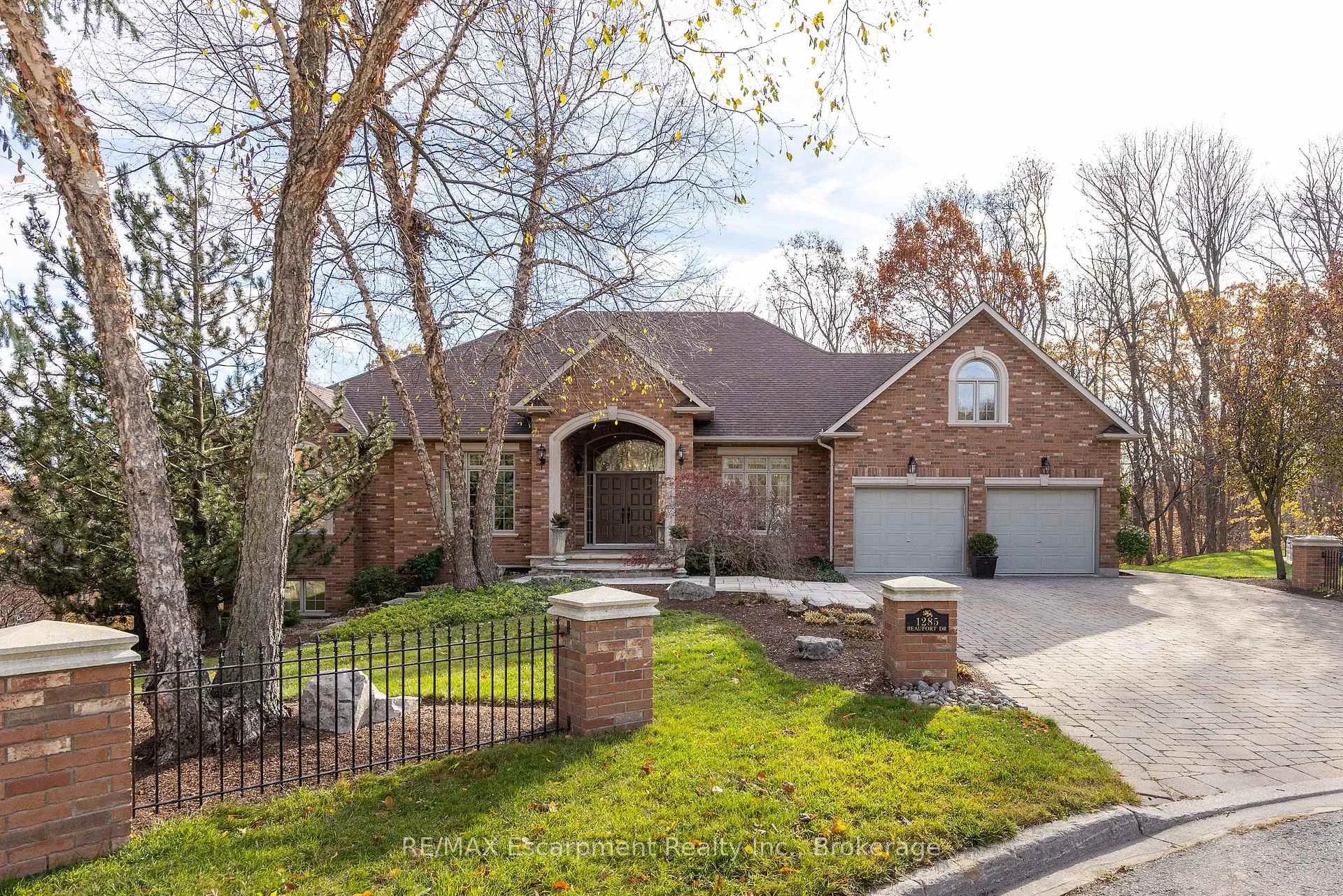 Front of 1285 Beaufort Drive