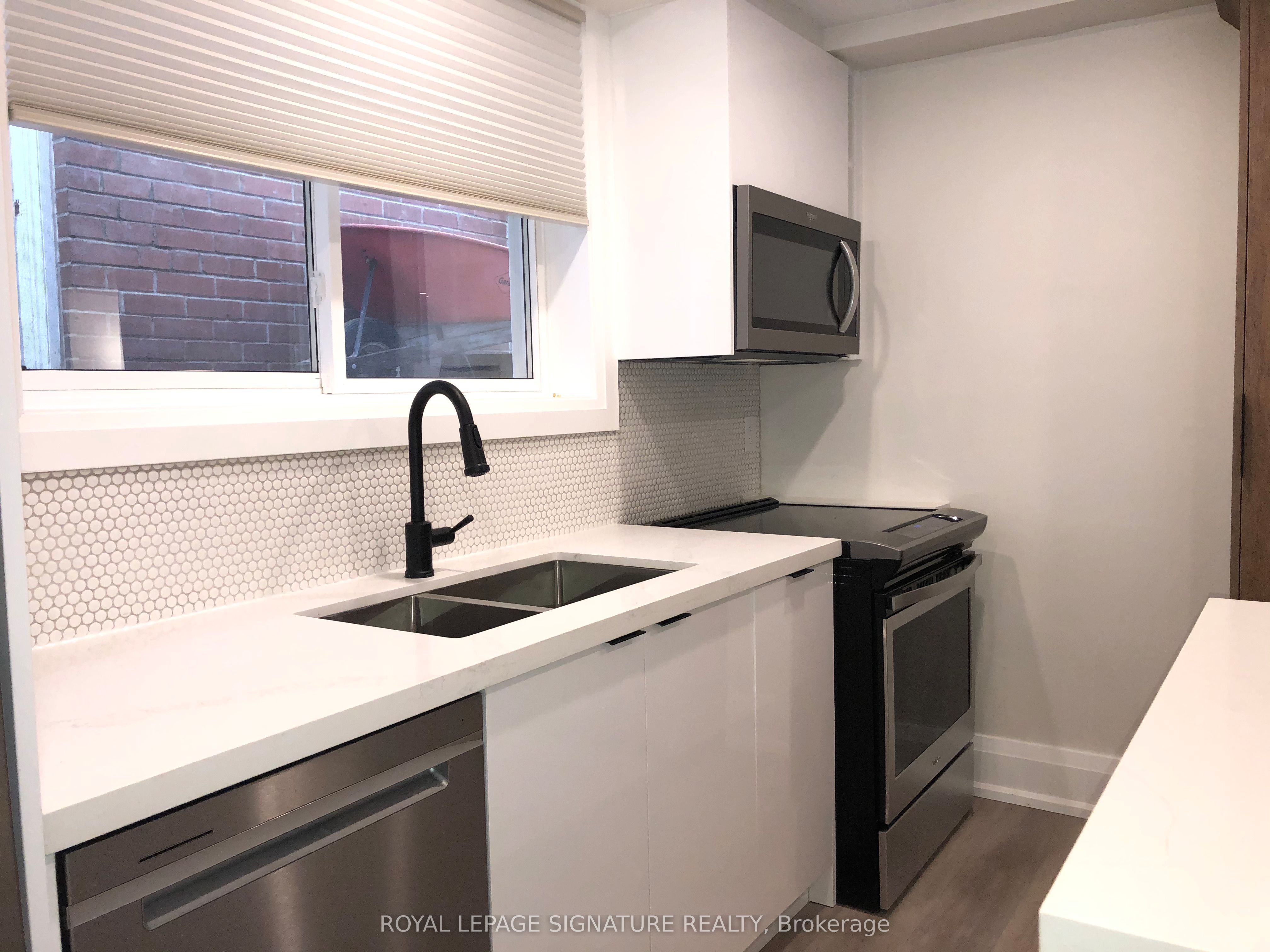 Photo 13 of Unit 1, 218 Wheeler Avenue, Toronto, The Beaches — HOMEH