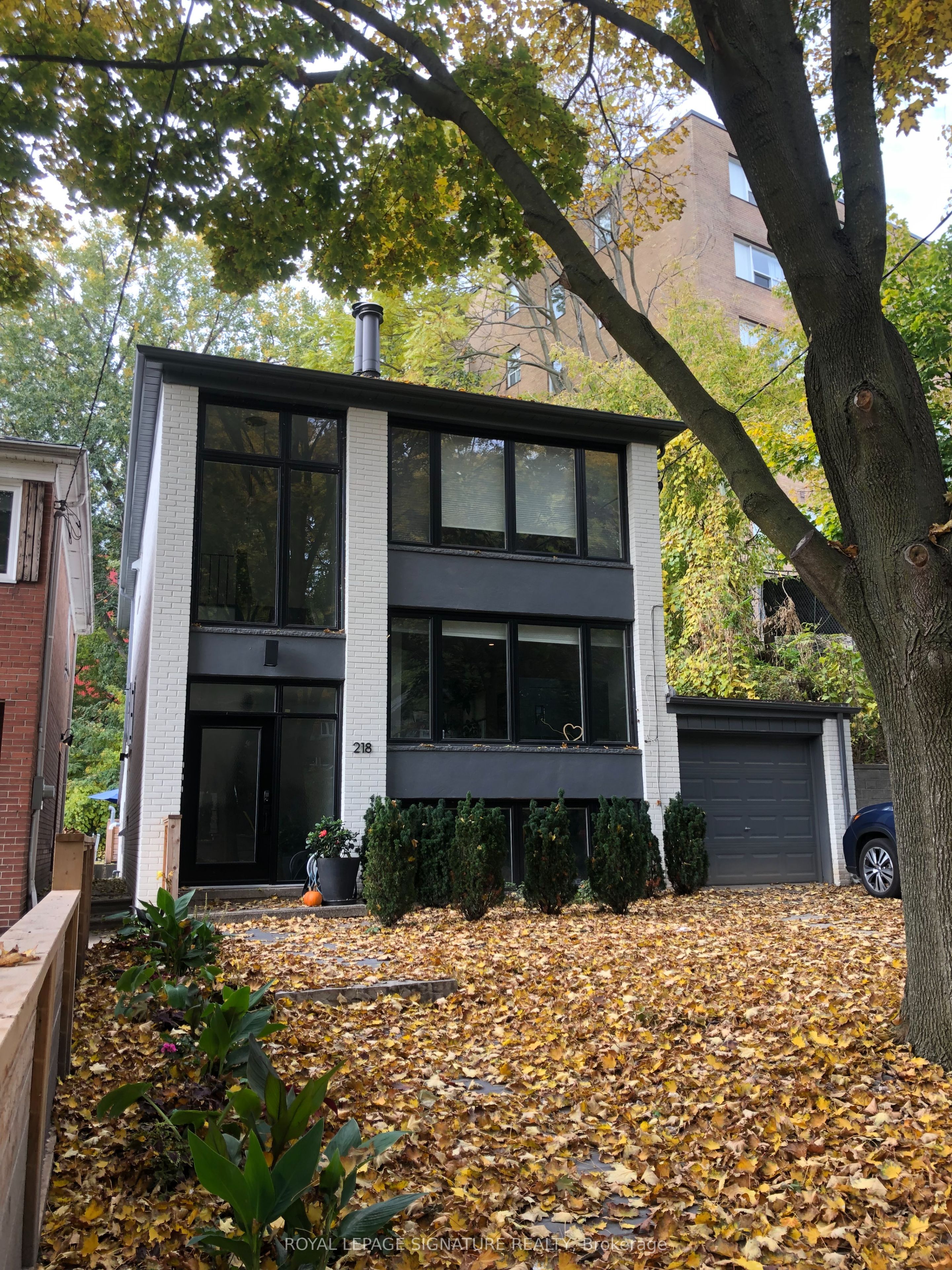 Photo 2 of Unit 1, 218 Wheeler Avenue, Toronto, The Beaches — HOMEH
