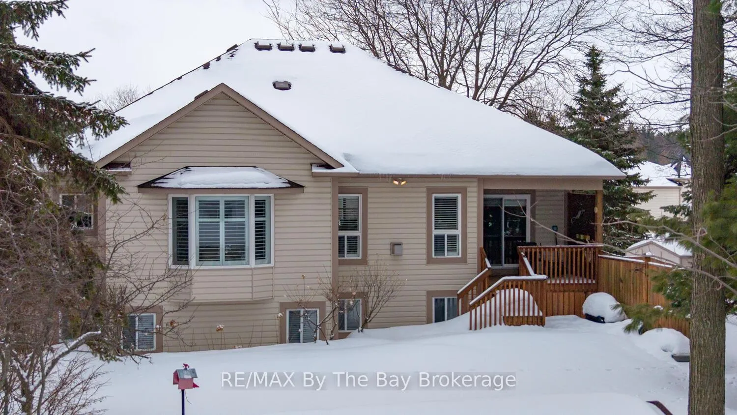 Photo 3 of 3 Foxwood Crescent, Wasaga Beach — HOMEH