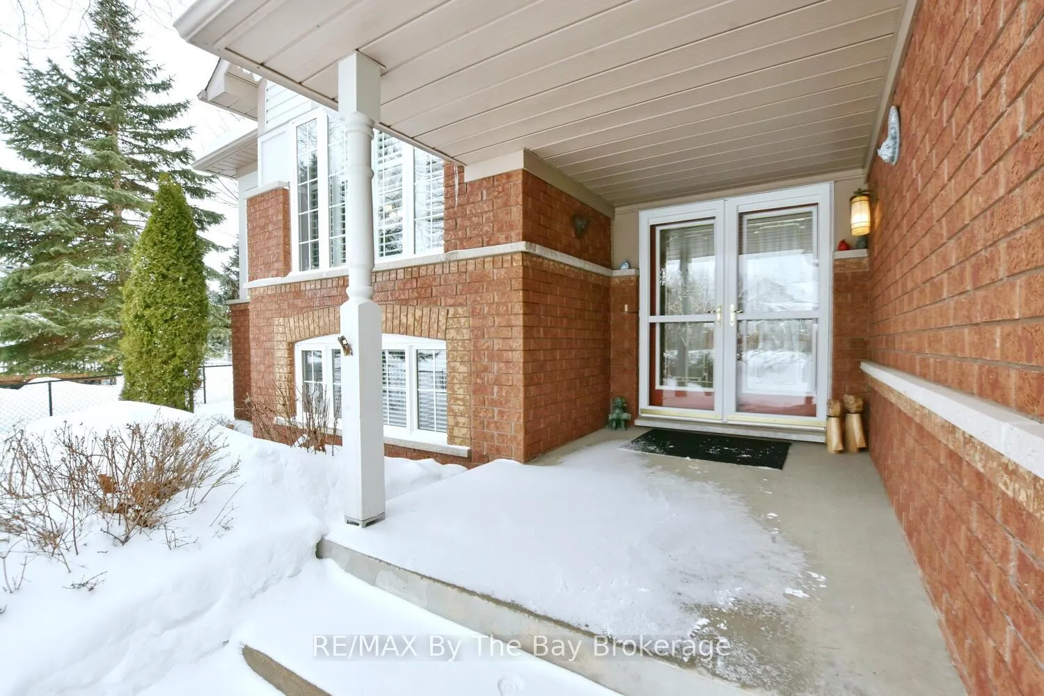 Photo 5 of 3 Foxwood Crescent, Wasaga Beach — HOMEH