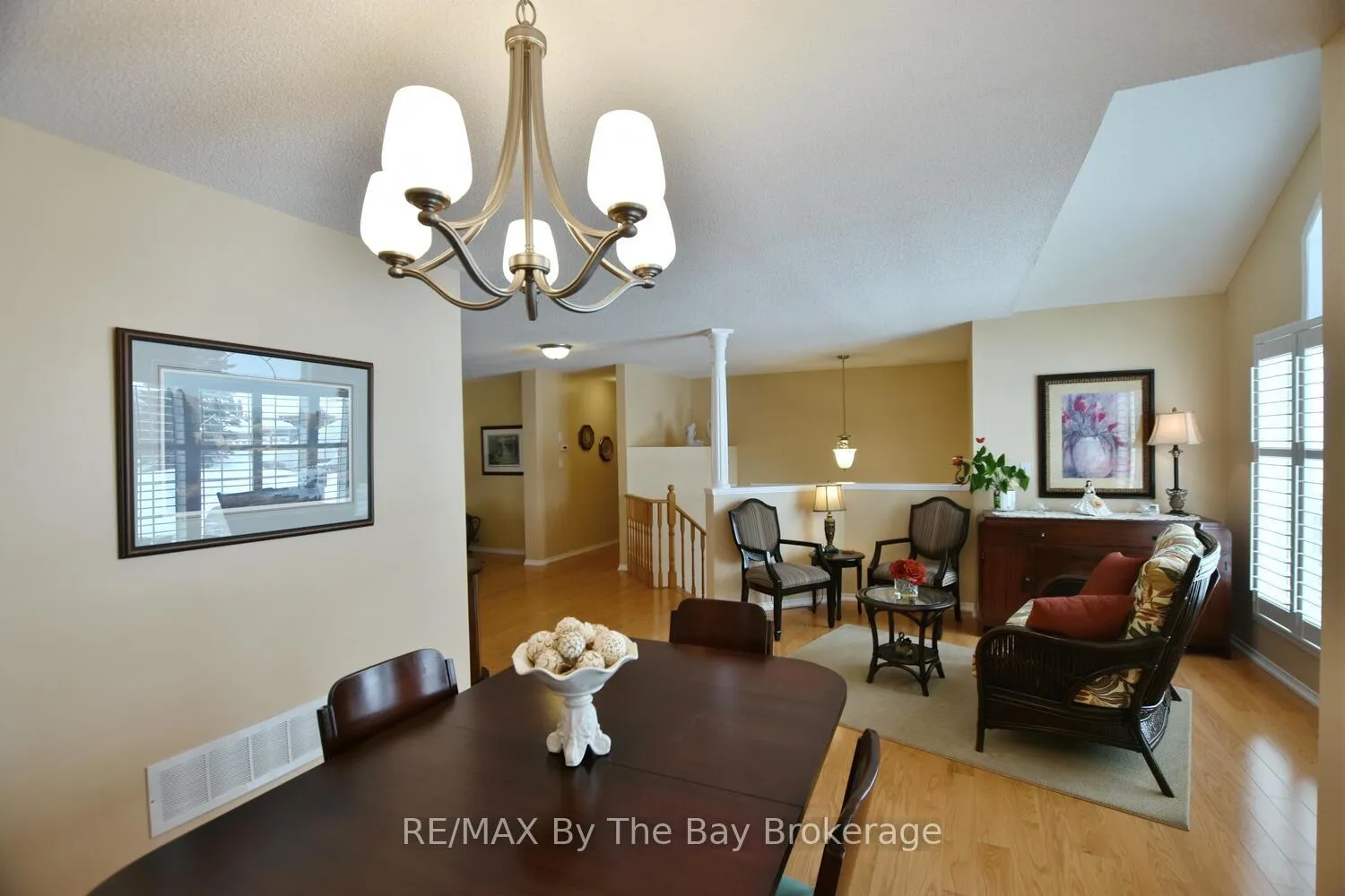 Photo 10 of 3 Foxwood Crescent, Wasaga Beach — HOMEH