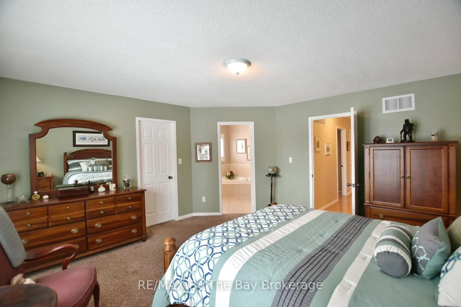 Photo 26 of 3 Foxwood Crescent, Wasaga Beach — HOMEH