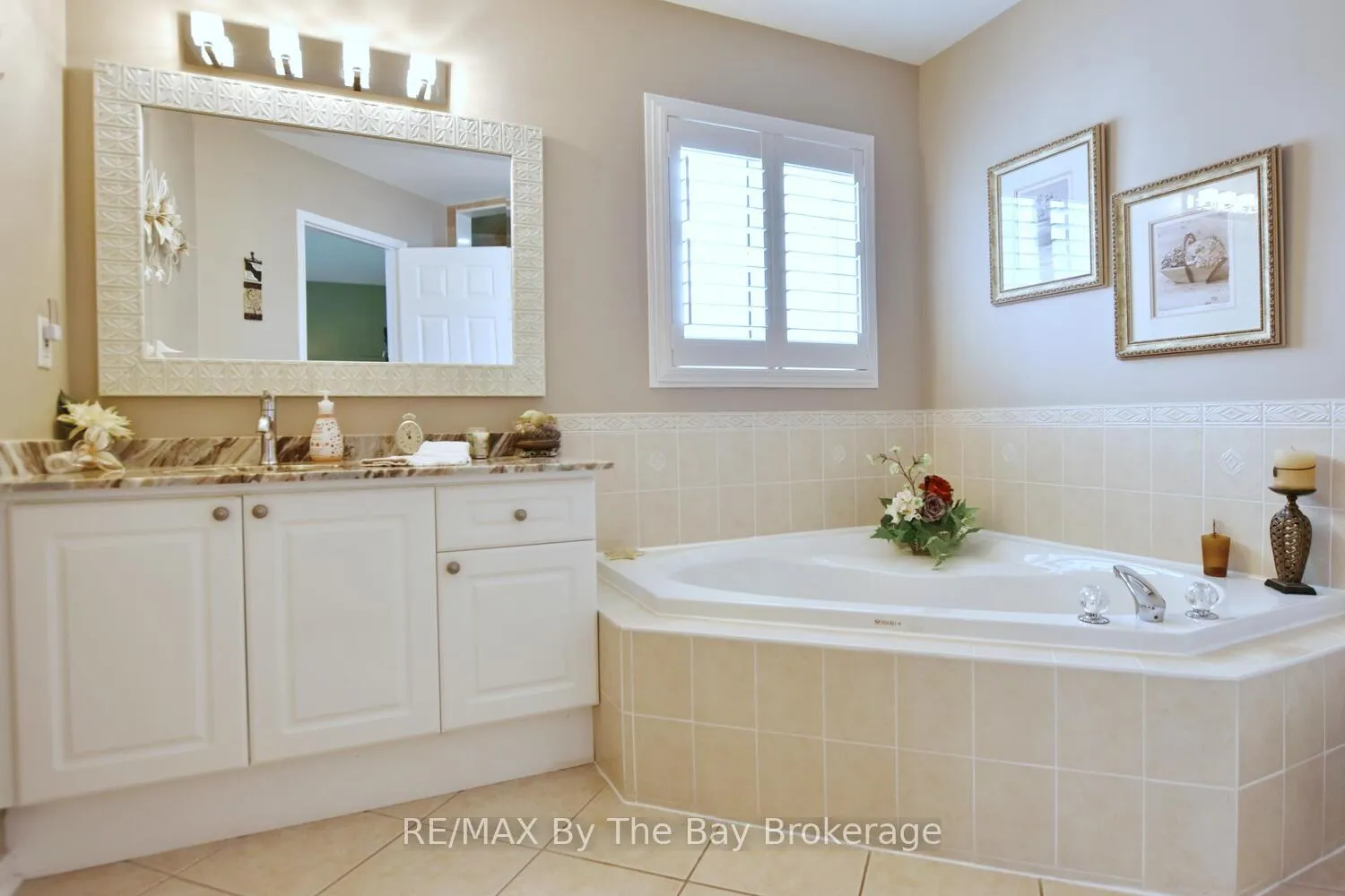 Photo 27 of 3 Foxwood Crescent, Wasaga Beach — HOMEH
