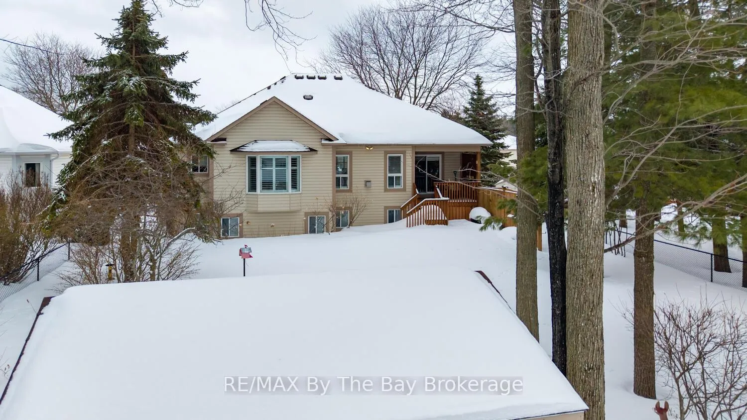 Photo 49 of 3 Foxwood Crescent, Wasaga Beach — HOMEH