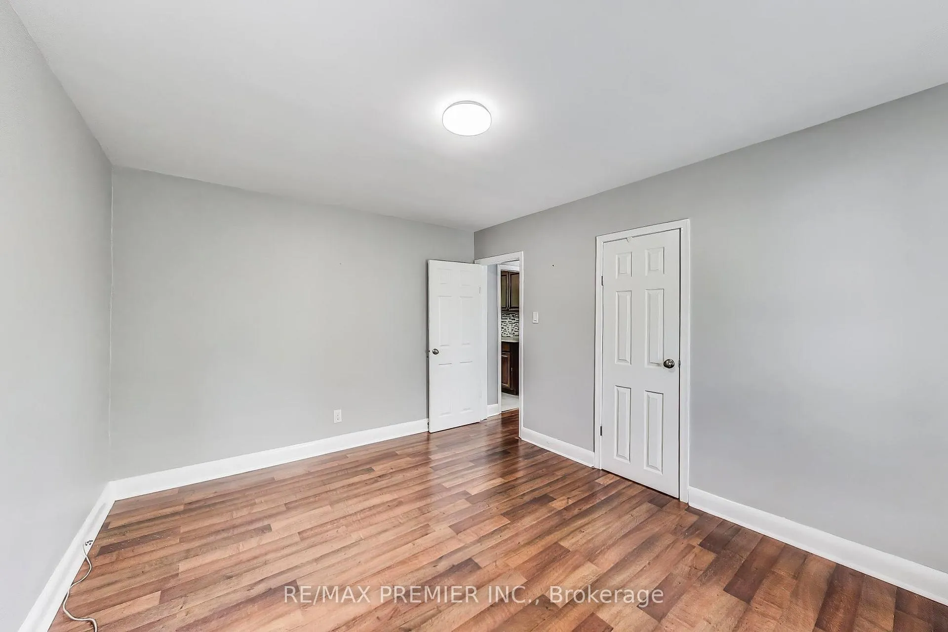 Photo 12 of 5 Golfdale Road, Barrie, Sunnidale — HOMEH