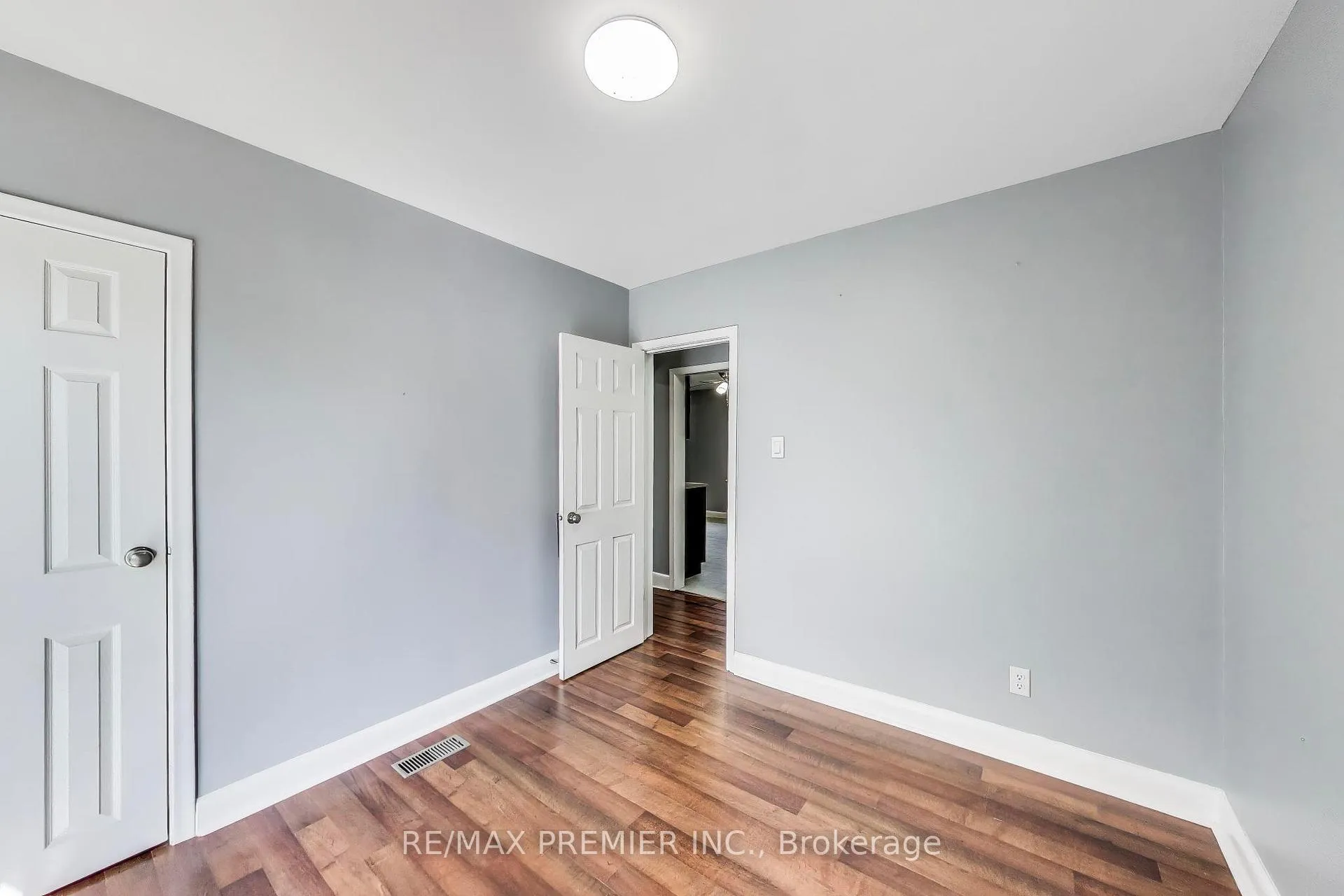 Photo 14 of 5 Golfdale Road, Barrie, Sunnidale — HOMEH