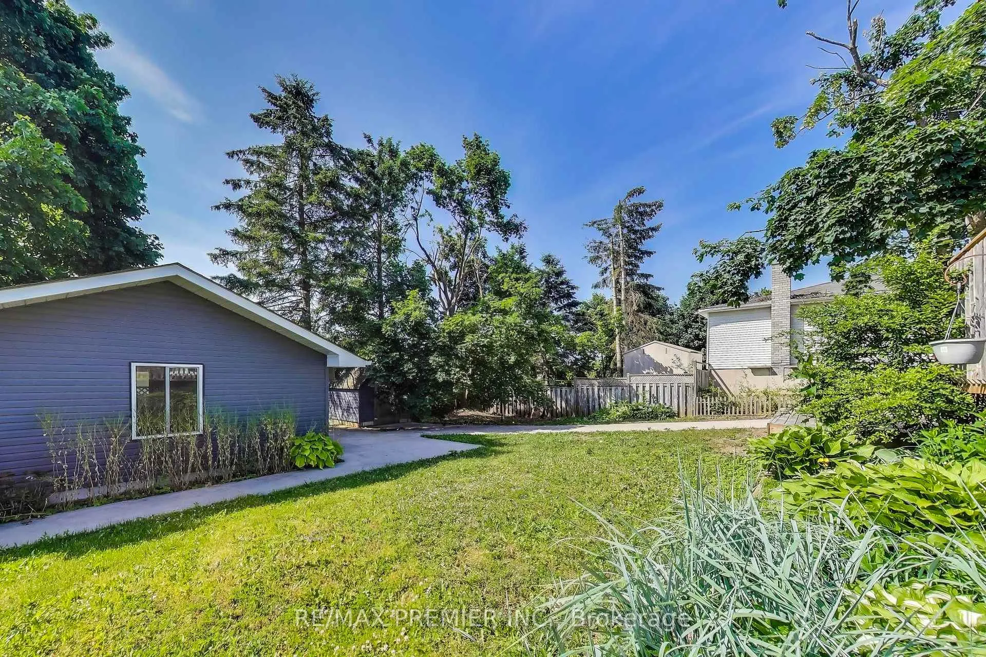 Photo 35 of 5 Golfdale Road, Barrie, Sunnidale — HOMEH