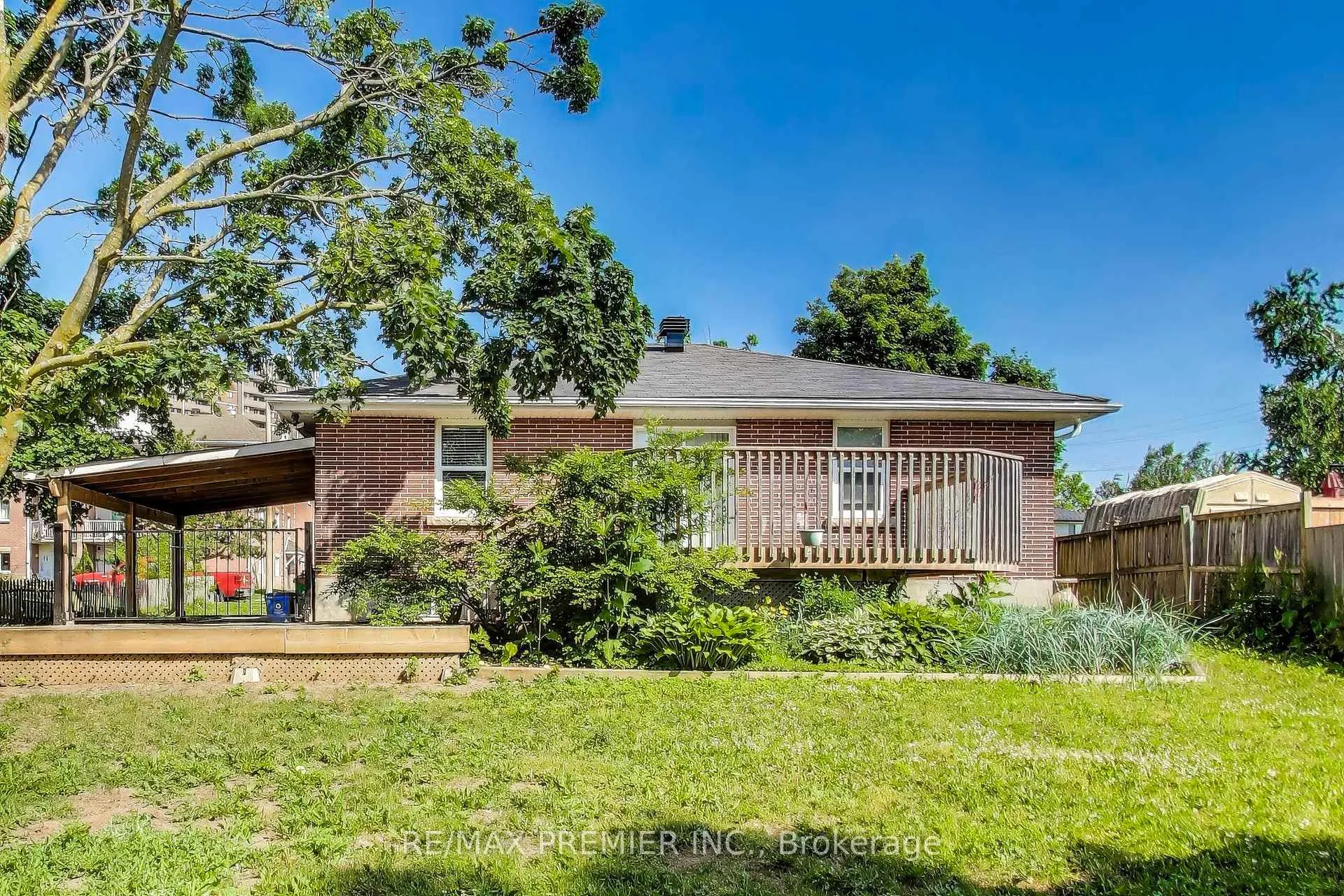 Photo 40 of 5 Golfdale Road, Barrie, Sunnidale — HOMEH