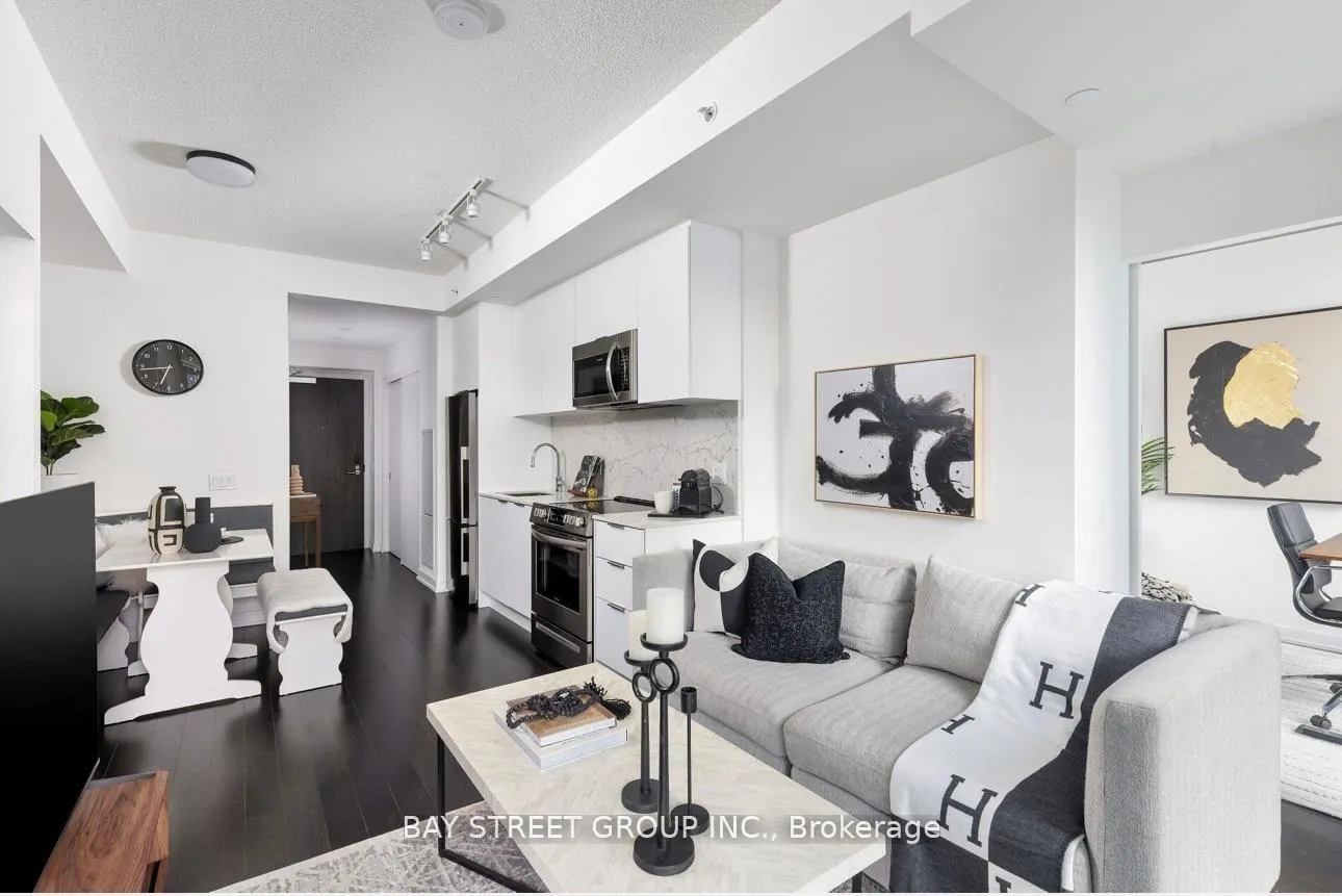Photo 6 of Unit 2208, 25 Richmond Street E, Toronto, Church-Yonge Corridor — HOMEH