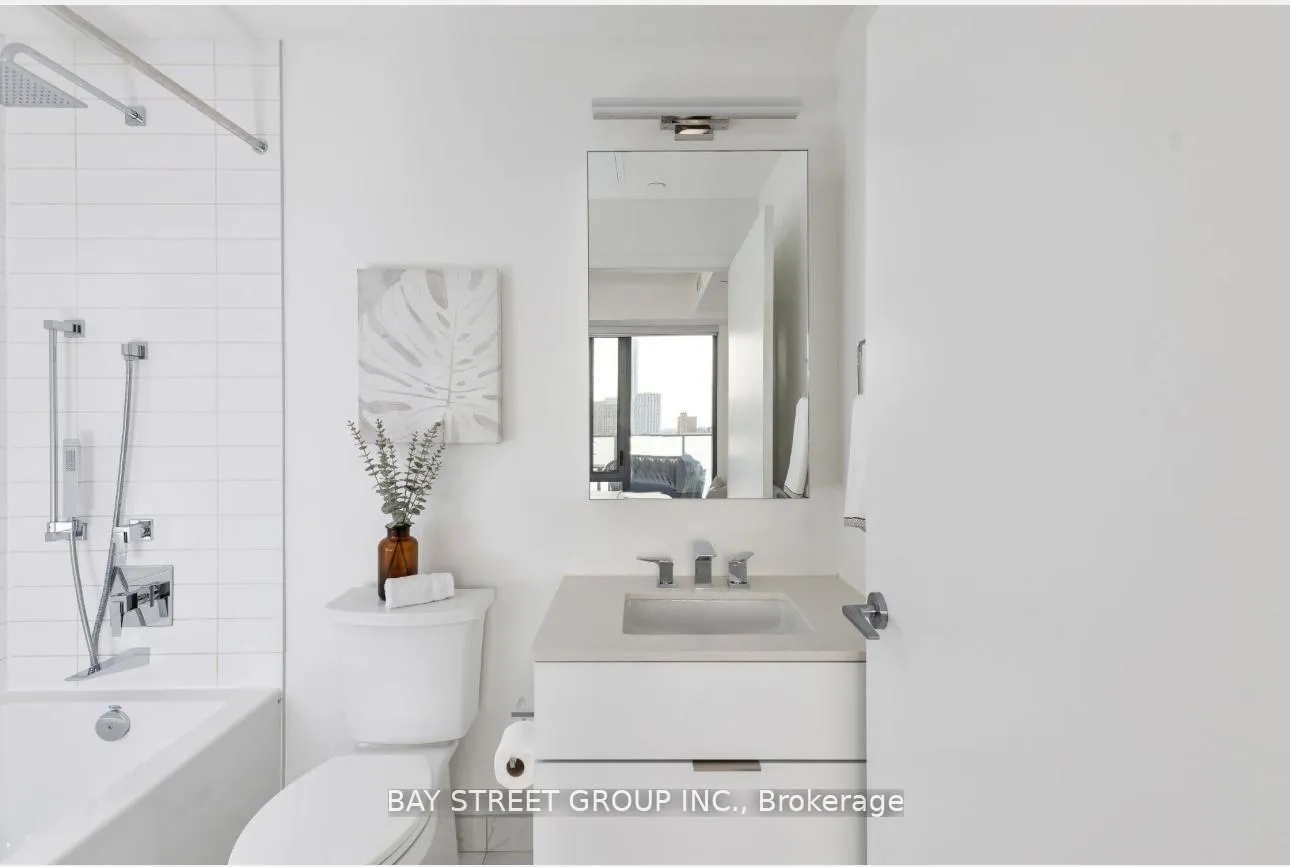 Photo 10 of Unit 2208, 25 Richmond Street E, Toronto, Church-Yonge Corridor — HOMEH