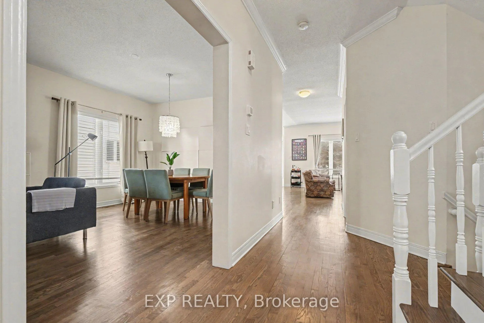 Photo 5 of 320 Shellbrook Way, Ottawa, Hunt Club Park/Greenboro — HOMEH