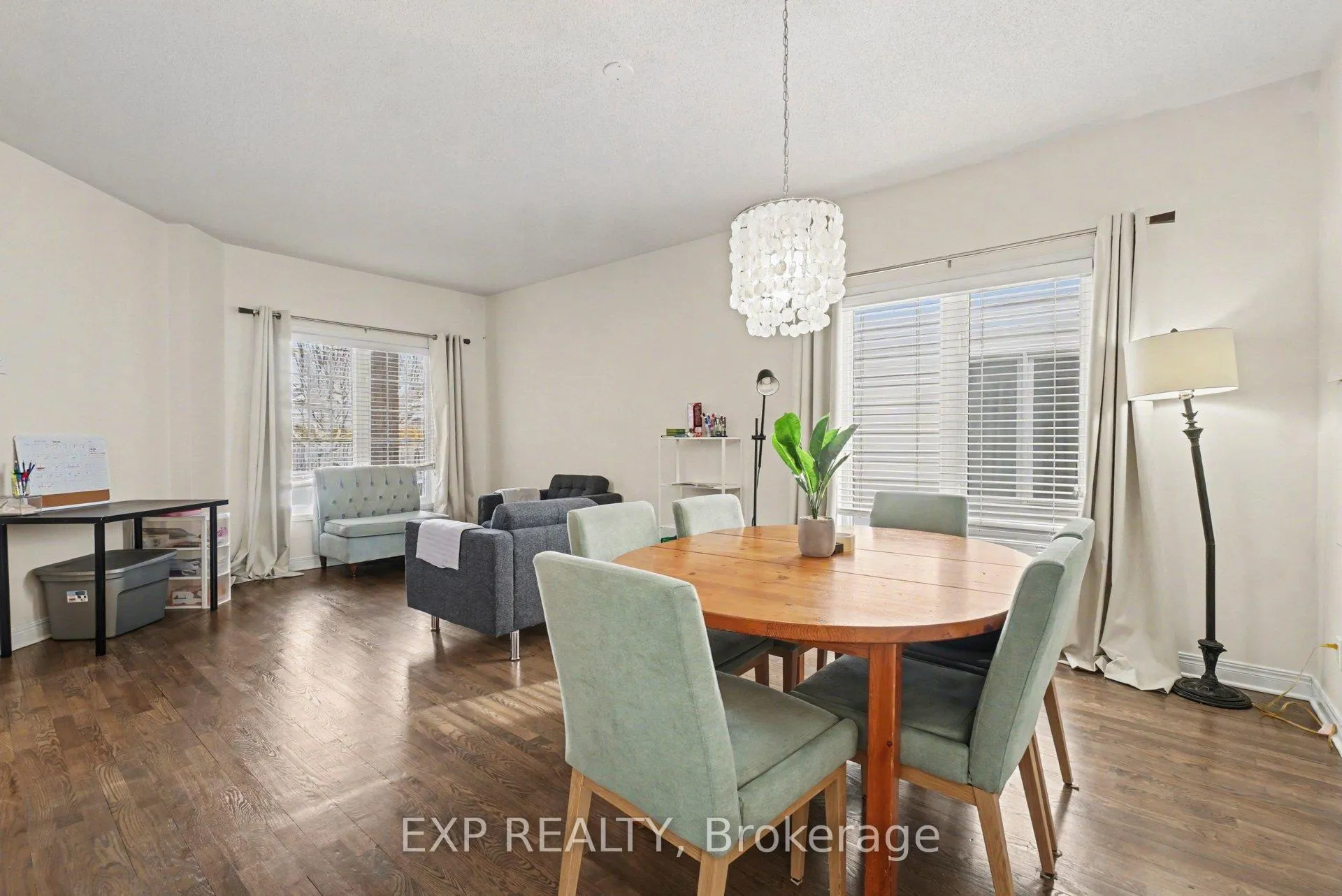 Photo 8 of 320 Shellbrook Way, Ottawa, Hunt Club Park/Greenboro — HOMEH