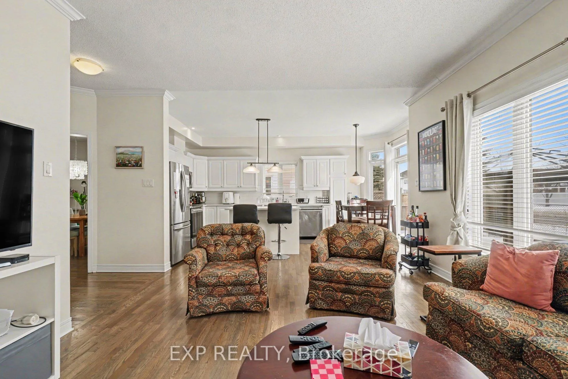 Photo 9 of 320 Shellbrook Way, Ottawa, Hunt Club Park/Greenboro — HOMEH