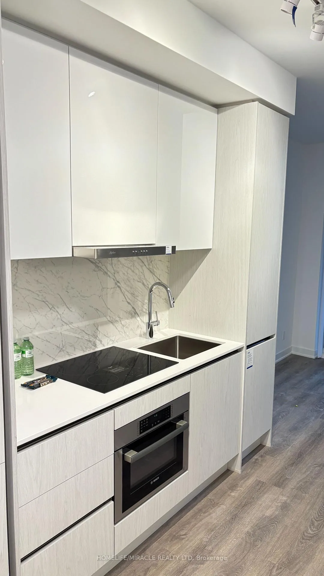 Photo 2 of Unit 1019, 180 Front Street E, Toronto, Moss Park — HOMEH