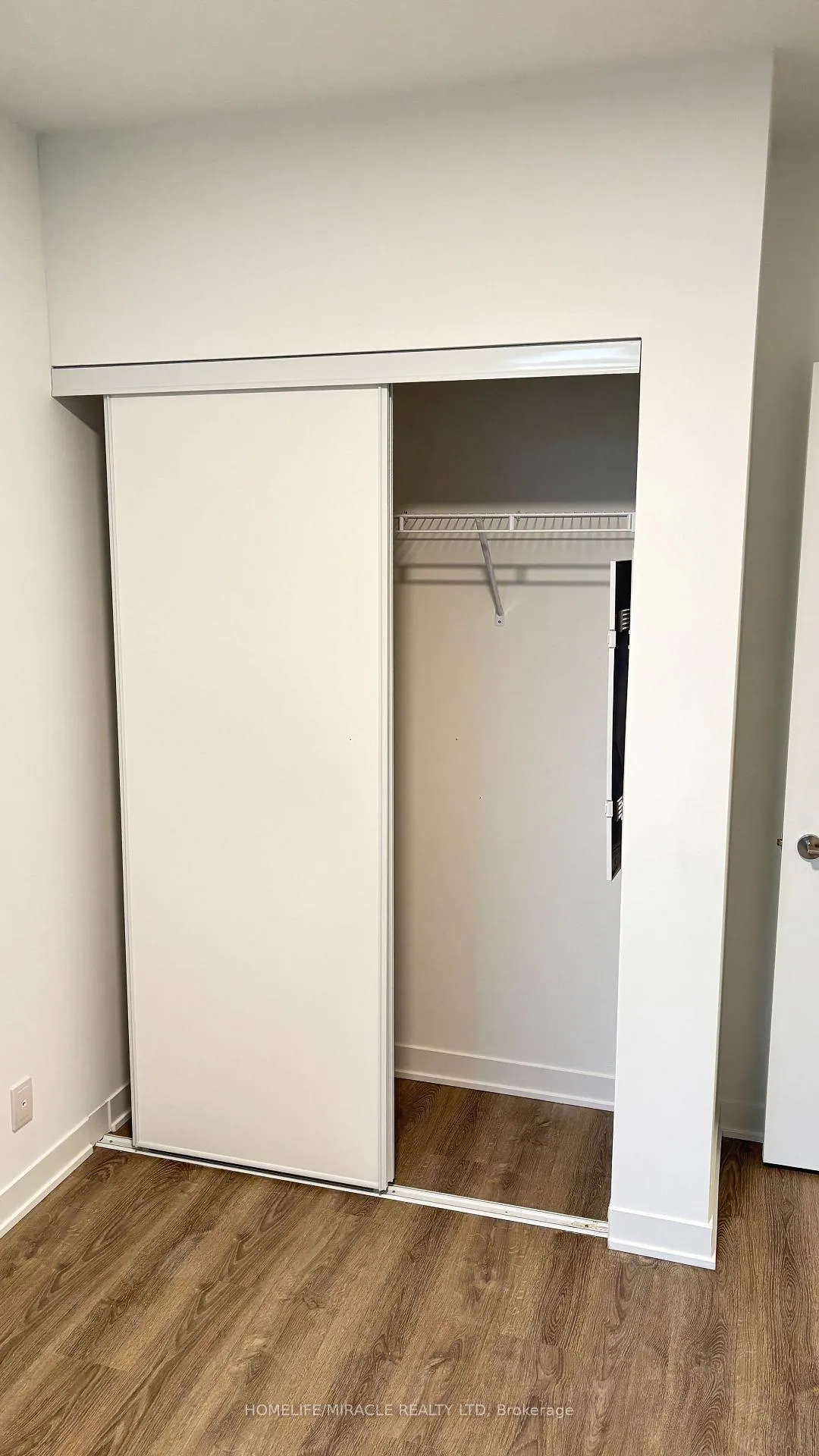 Photo 6 of Unit 1019, 180 Front Street E, Toronto, Moss Park — HOMEH