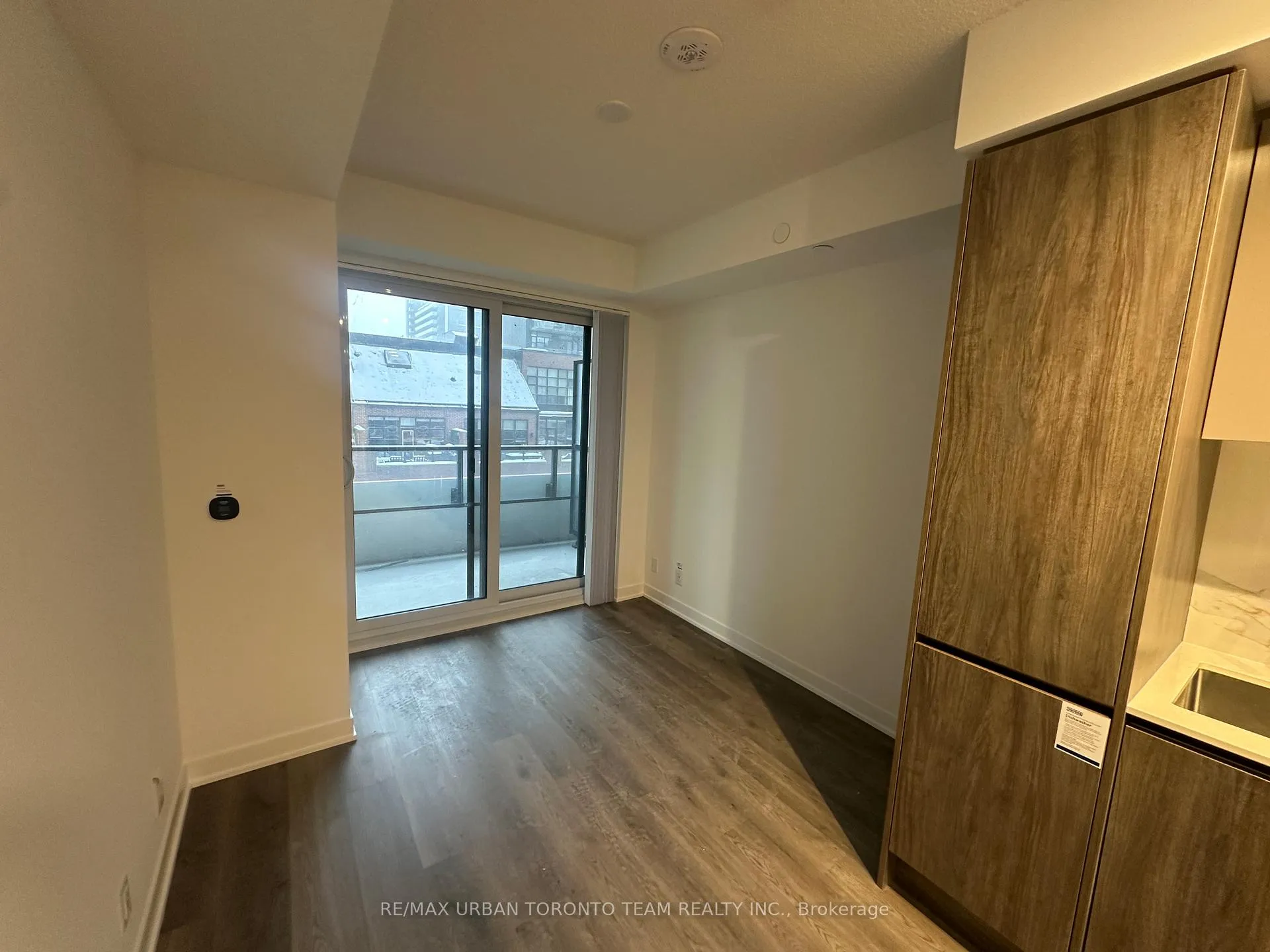 Photo 8 of Unit 801, 180 Front Street E, Toronto, Moss Park — HOMEH