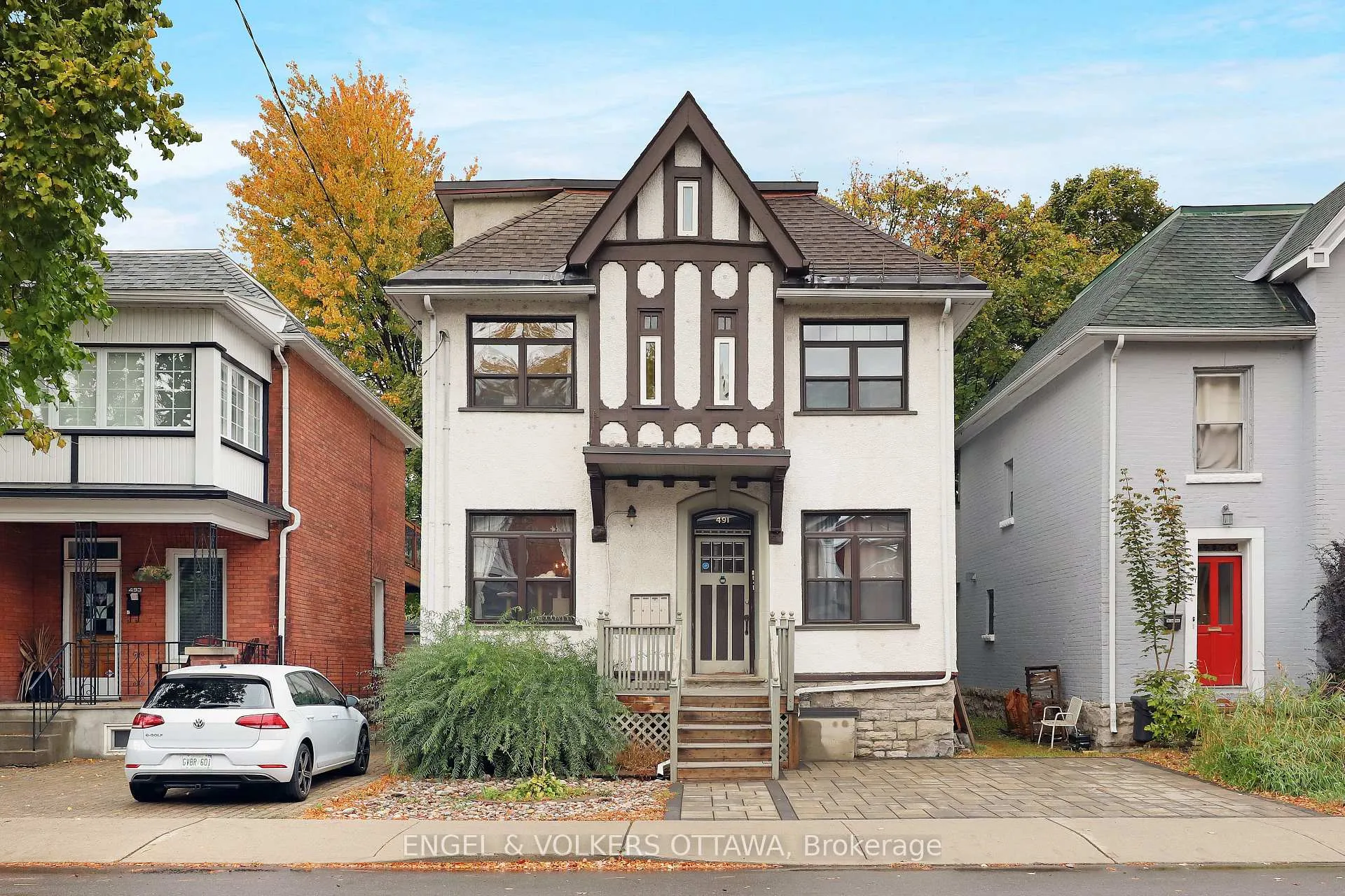 Front of Unit 3, 491 Mcleod Street