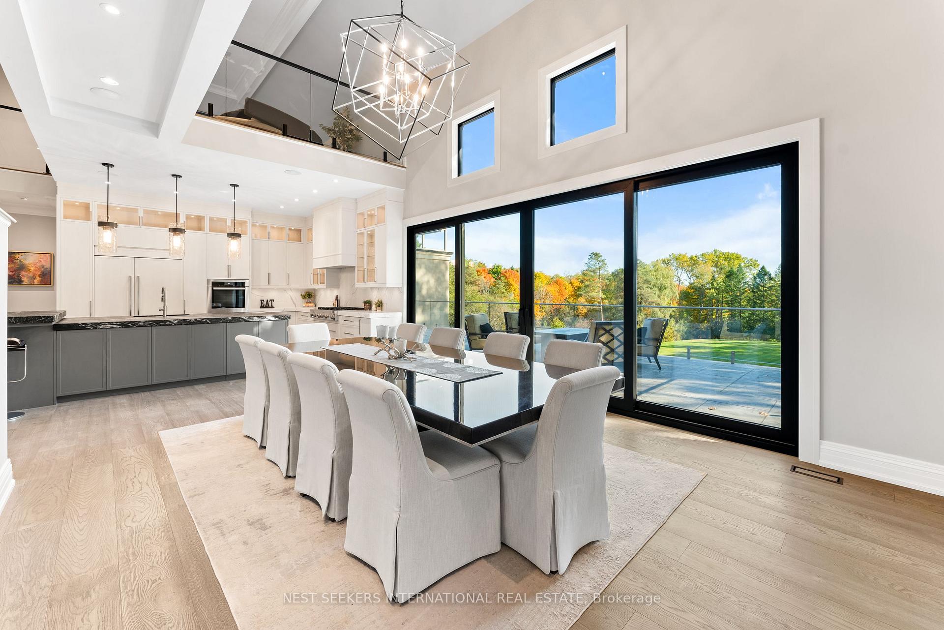 Photo 10 of 141 Kingscross Drive, King, King City — HOMEH