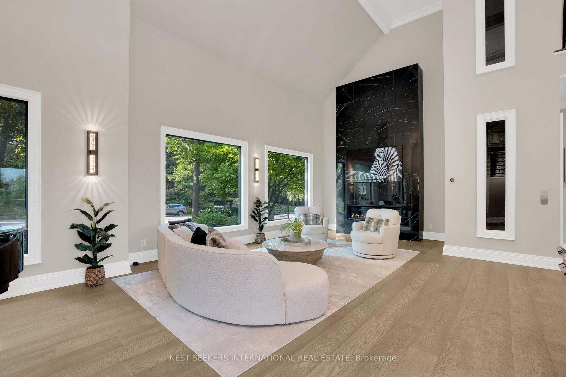 Photo 11 of 141 Kingscross Drive, King, King City — HOMEH