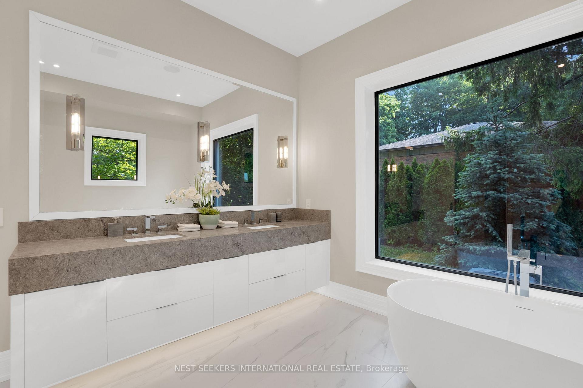 Photo 16 of 141 Kingscross Drive, King, King City — HOMEH